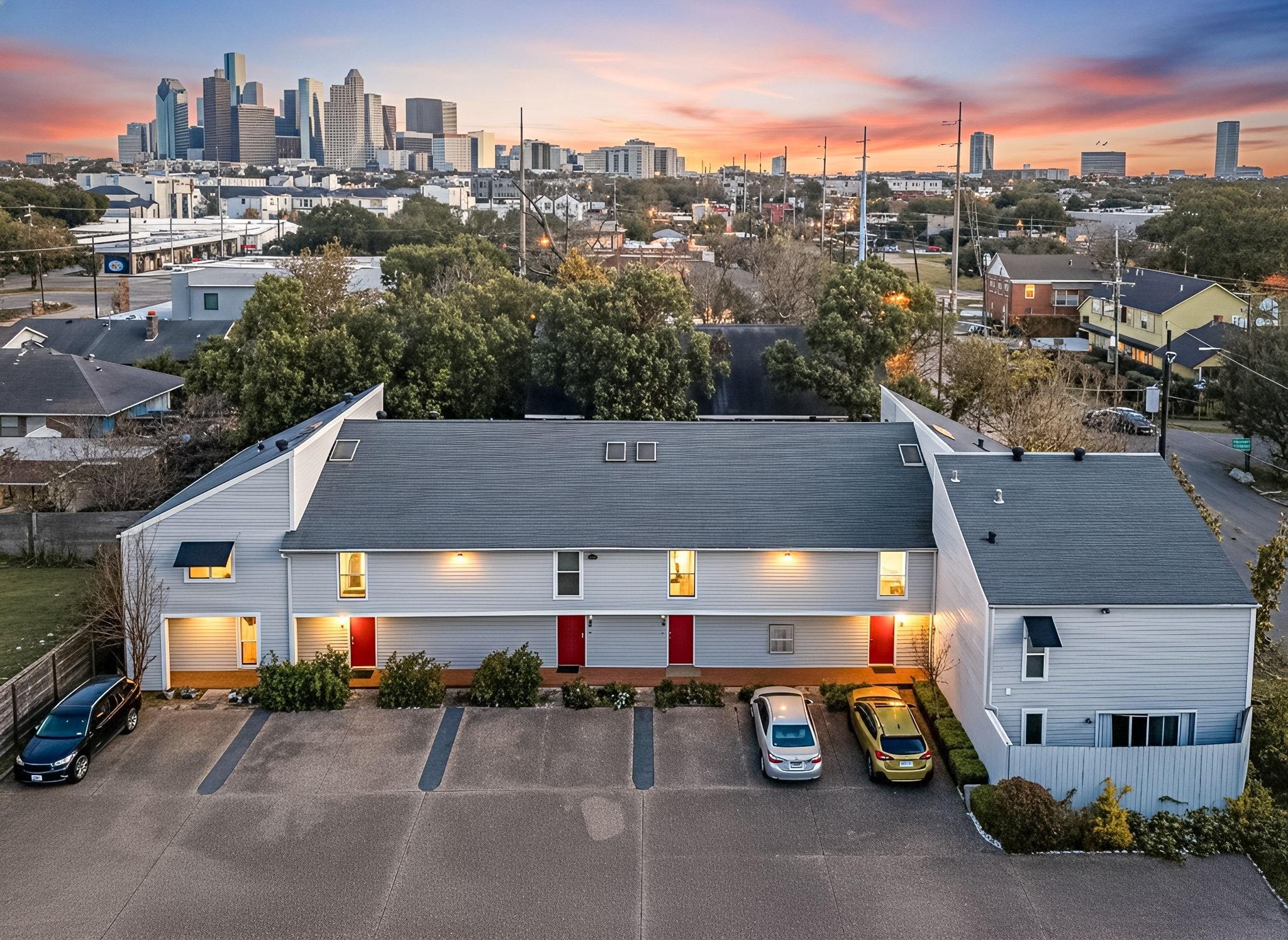 Fairview Ave, Houston, TX 77006