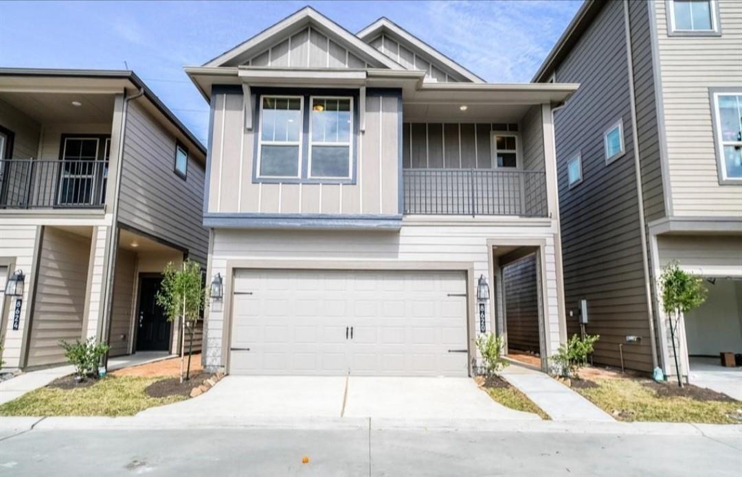 Hollyoaks Creek Ln, Houston, TX 77063