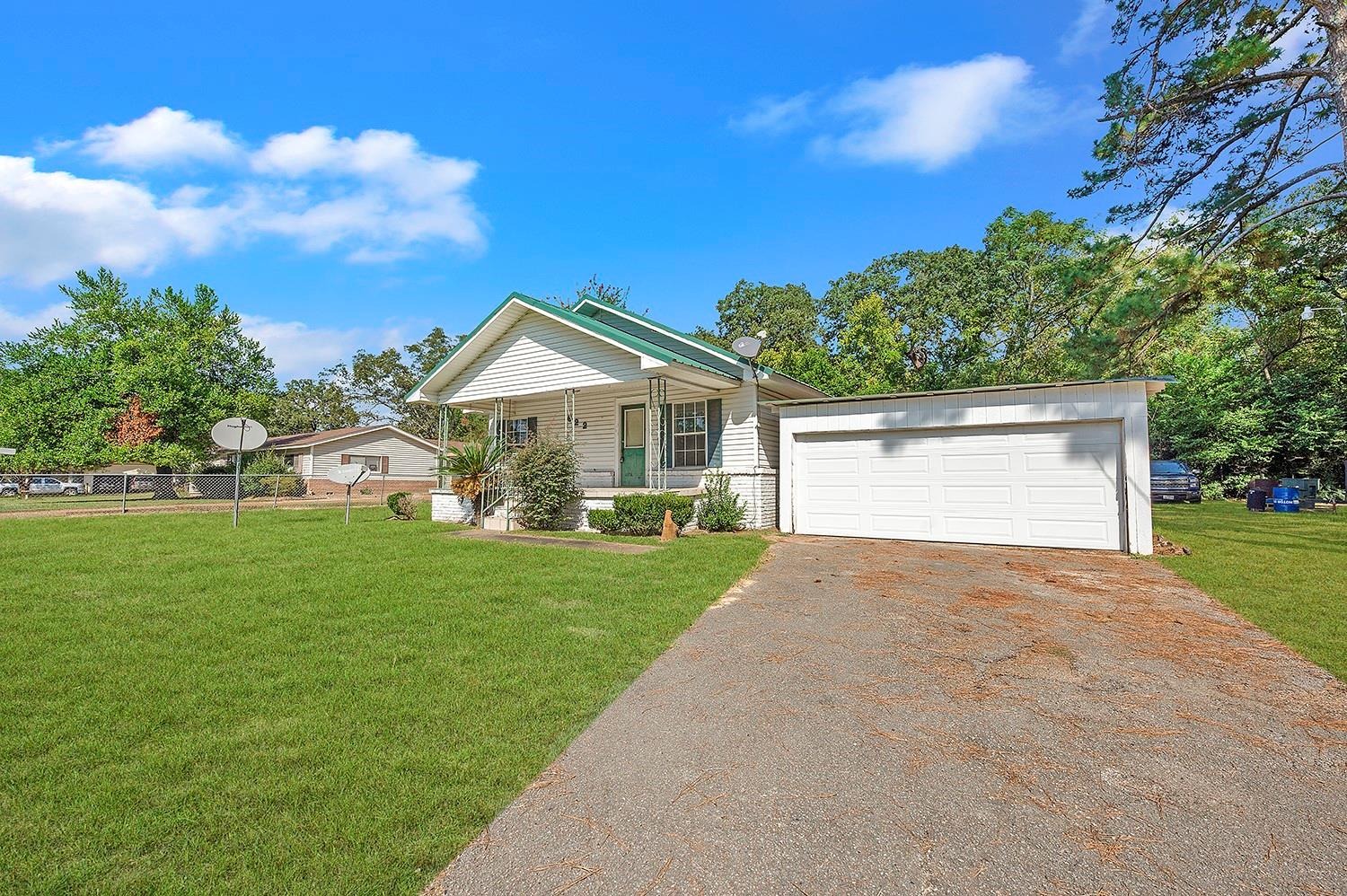 Wildwood Dr, Nacogdoches, TX 75961