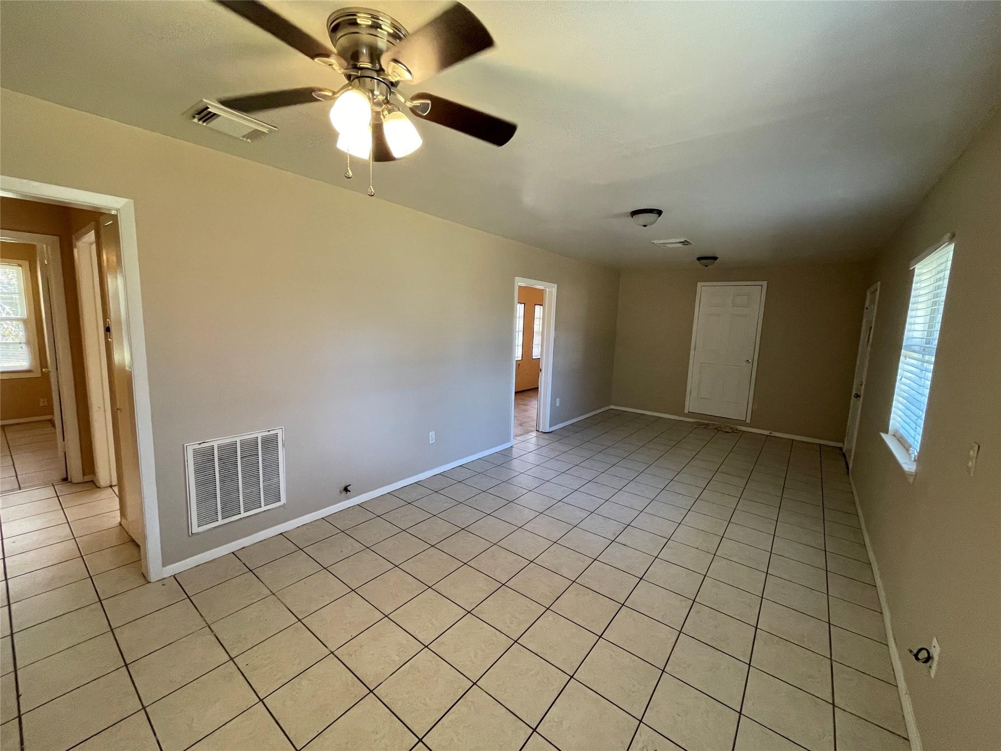 Ella Blvd, Houston, TX 77018 #1