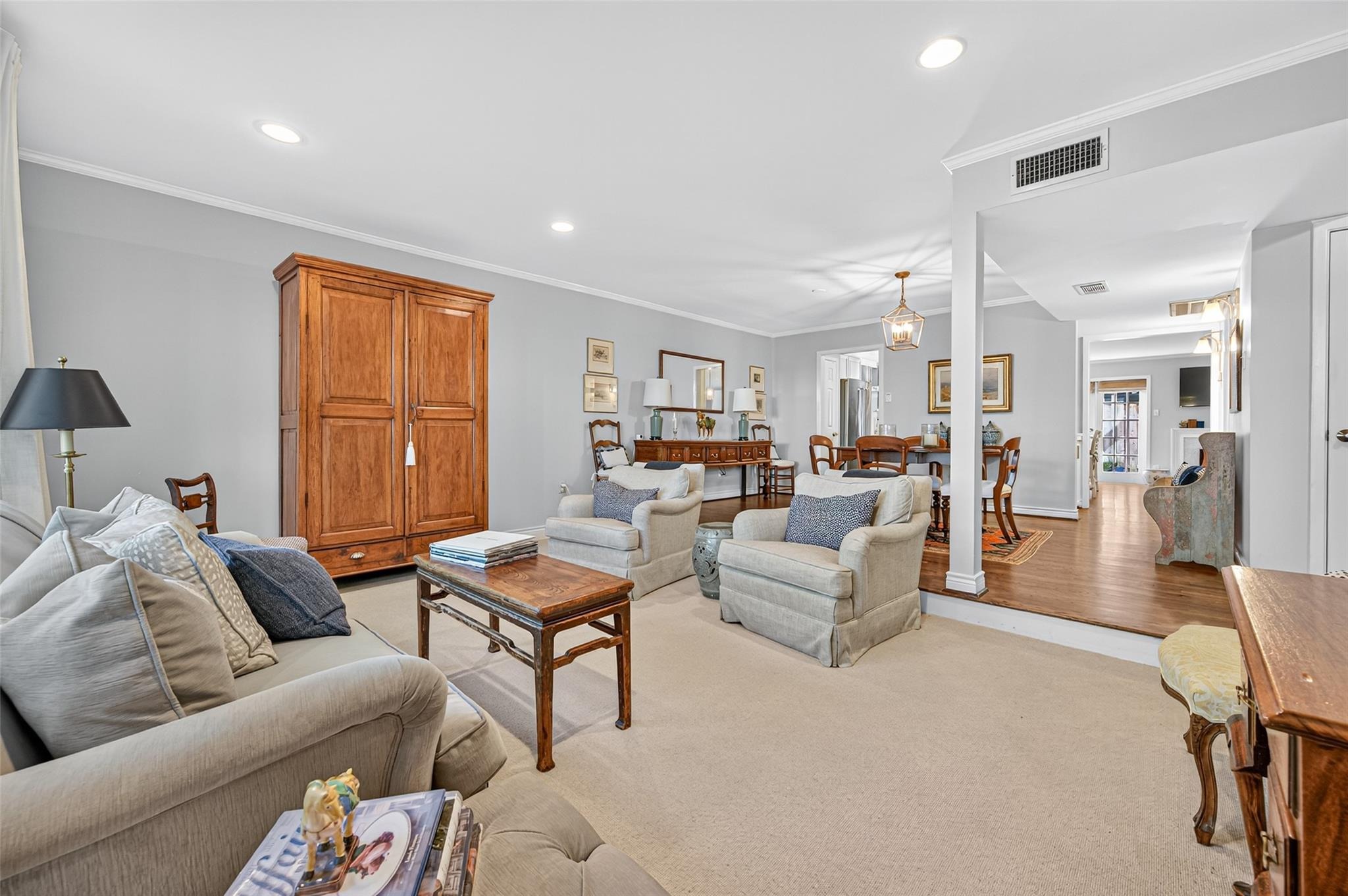 Chatsworth Dr, Houston, TX 77024 #1