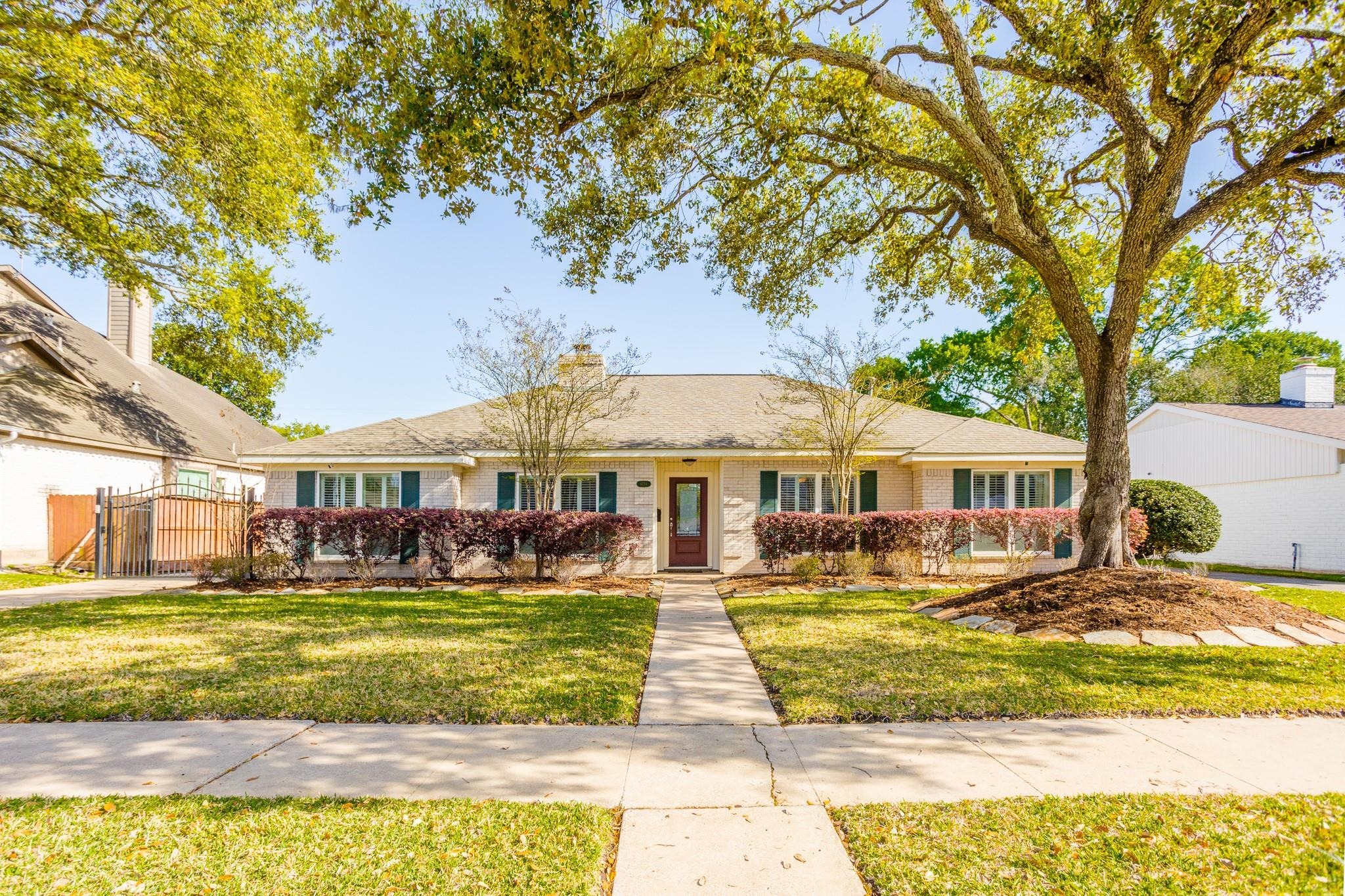 Wigton Dr, Houston, TX 77096