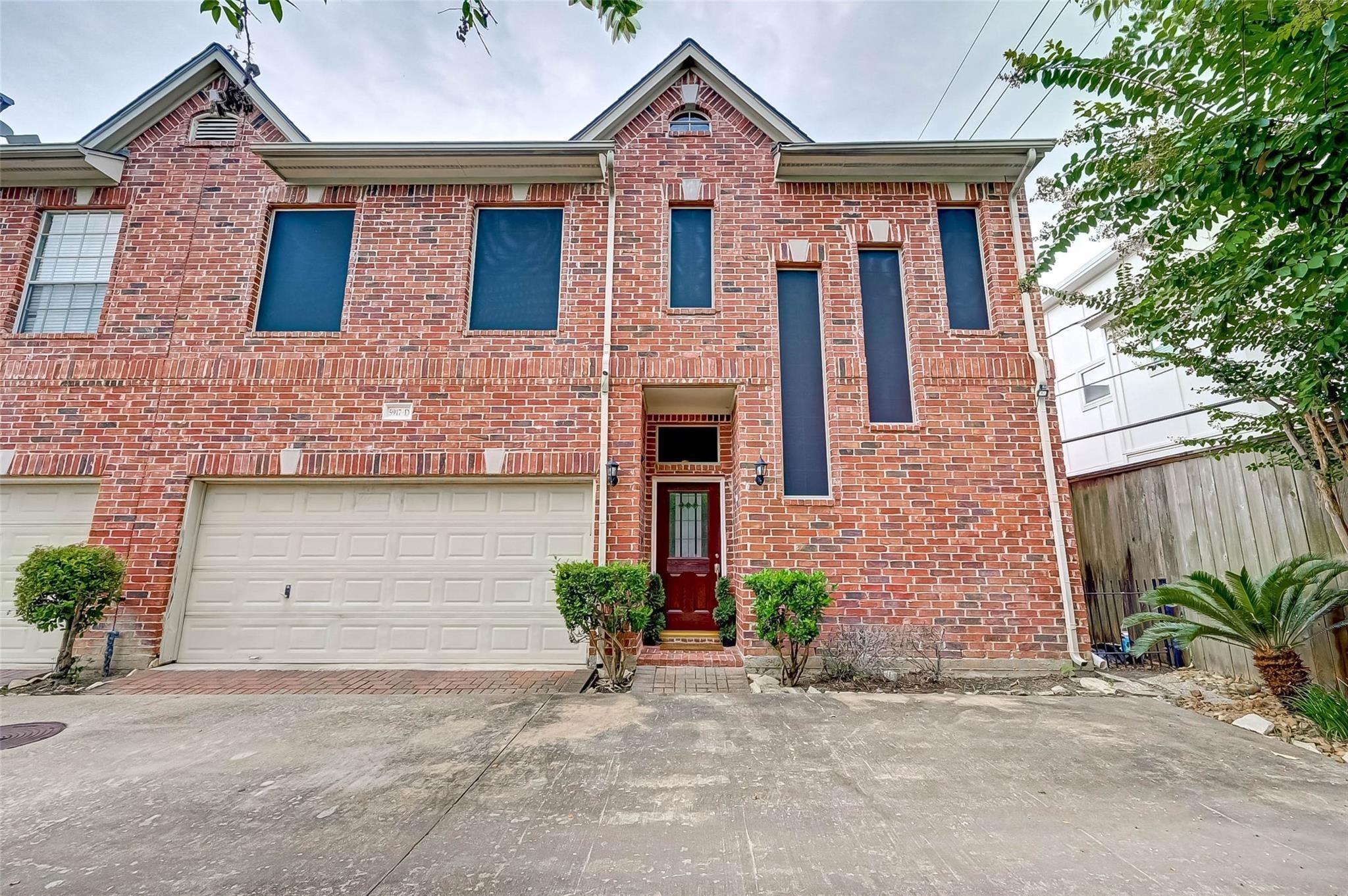 Dolores St, Houston, TX 77057