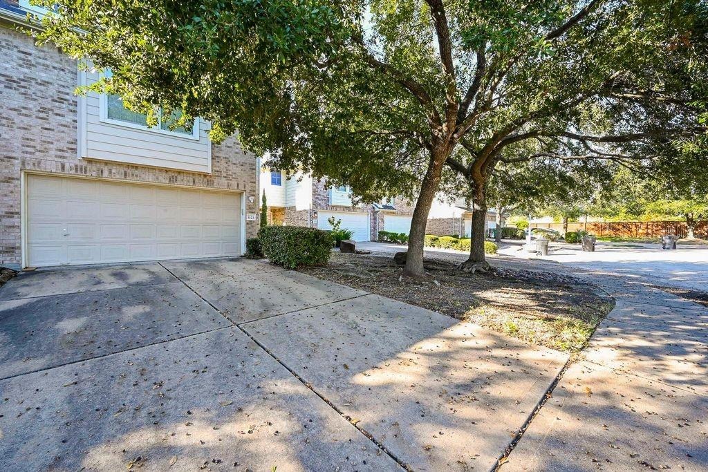 Redemption Cir, Houston, TX 77018