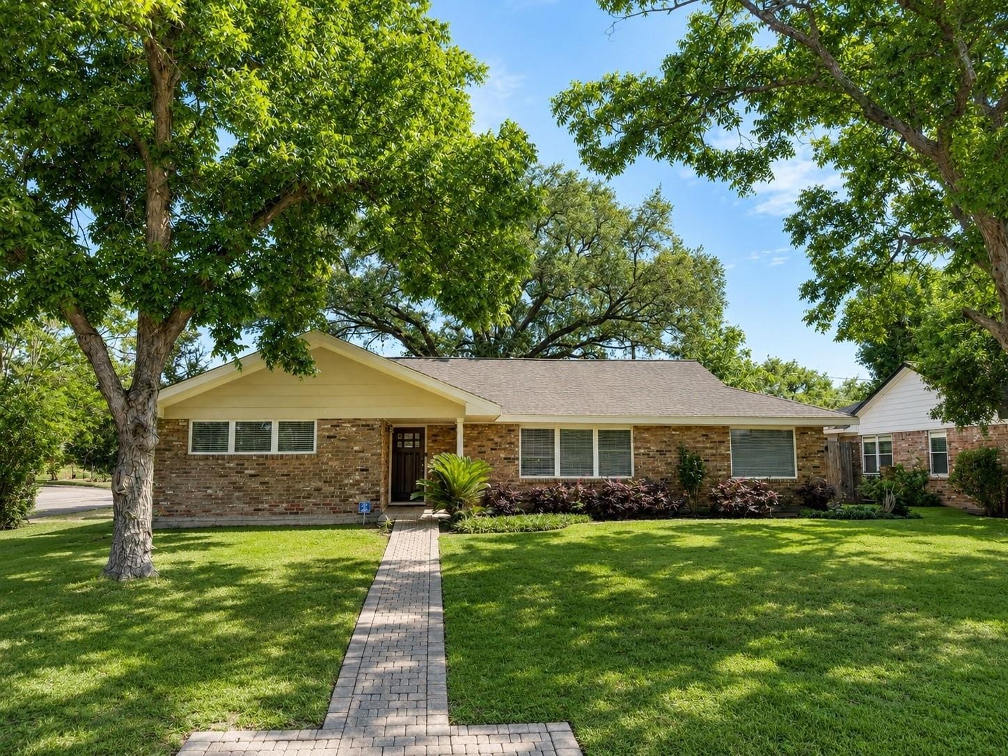 Waycross Dr, Houston, TX 77035