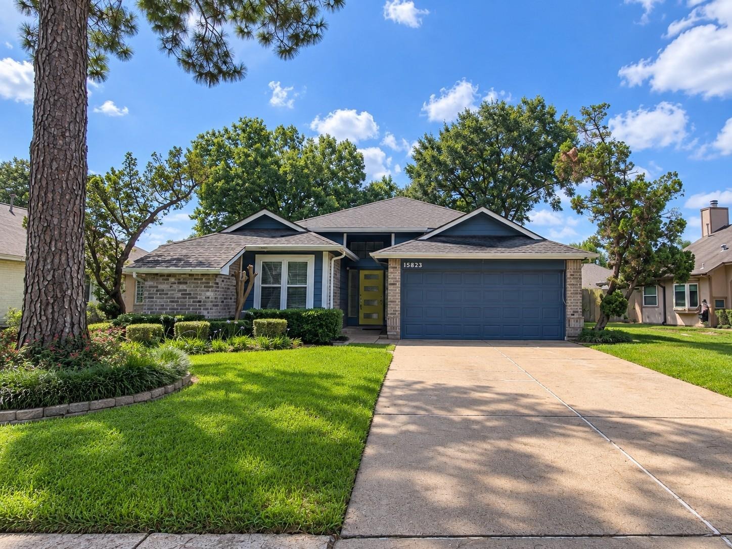Oak Mountain Dr, Houston, TX 77095