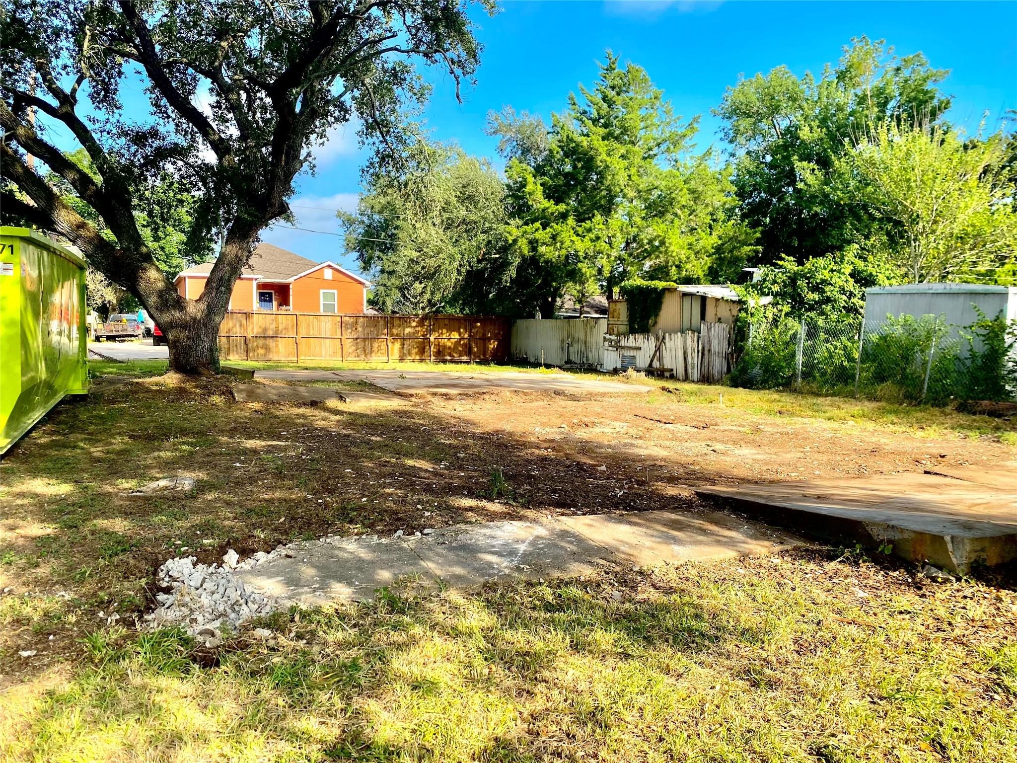 East Ave, Wharton, TX 77488