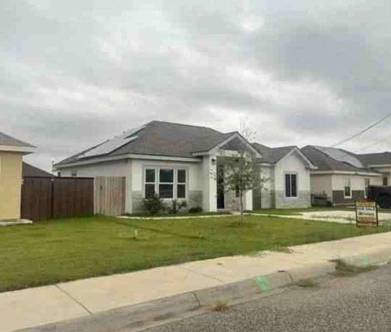 Samuel Dr, Eagle Pass, TX 78852 #1