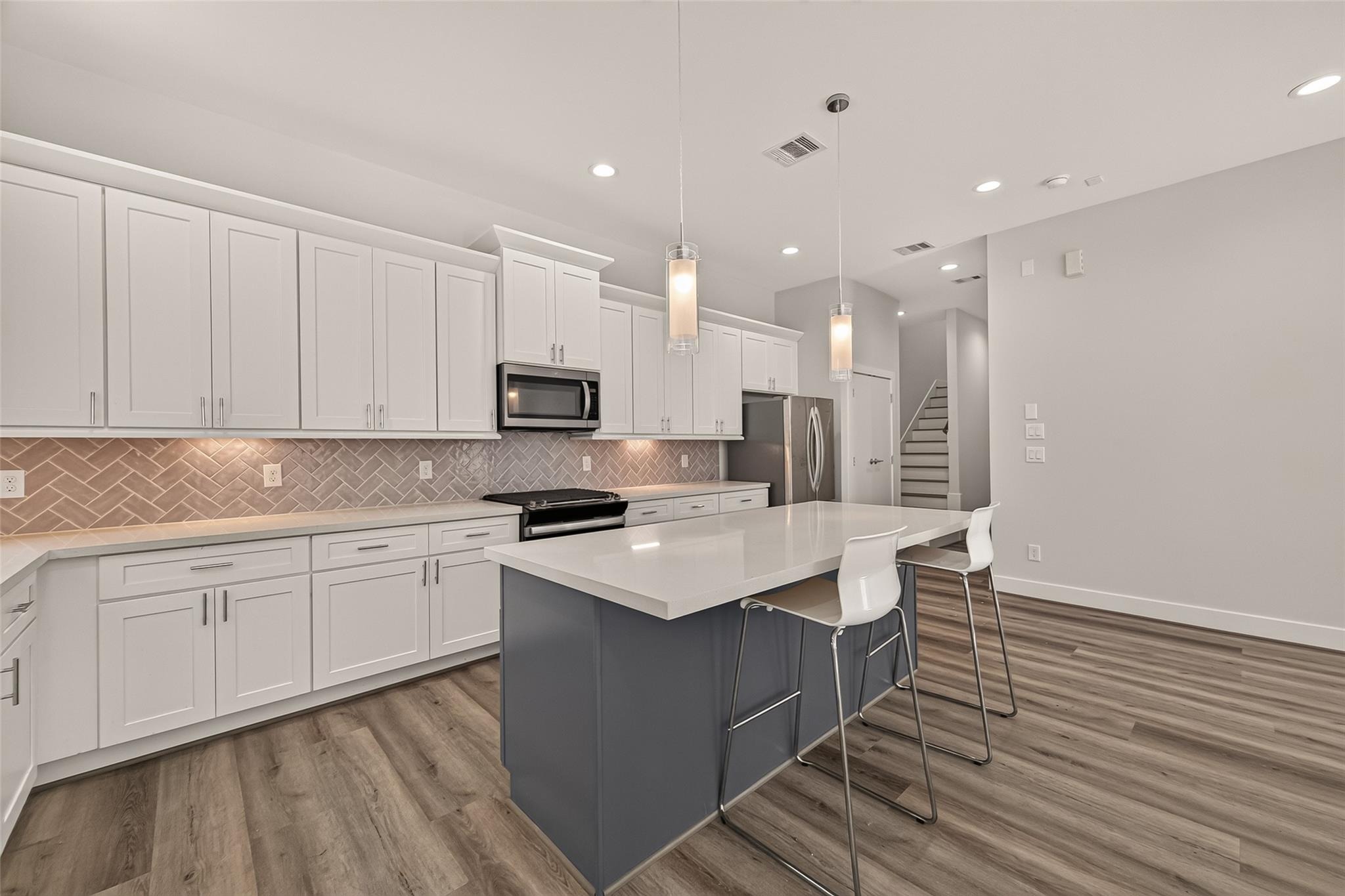 Pinemont Dr, Houston, TX 77018 #1