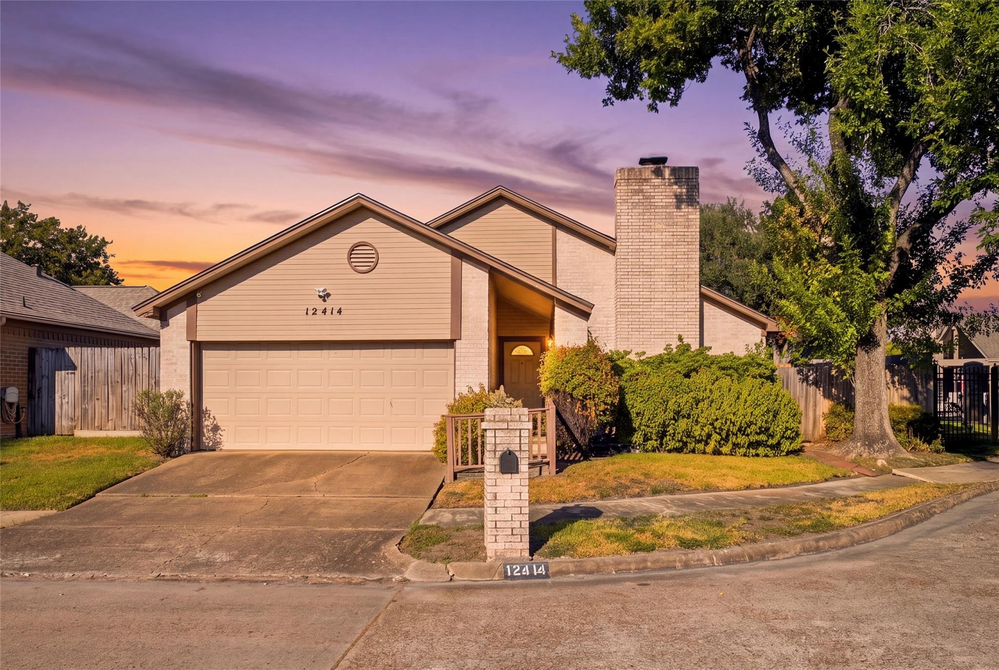 Windy Wisp Ln, Houston, TX 77071