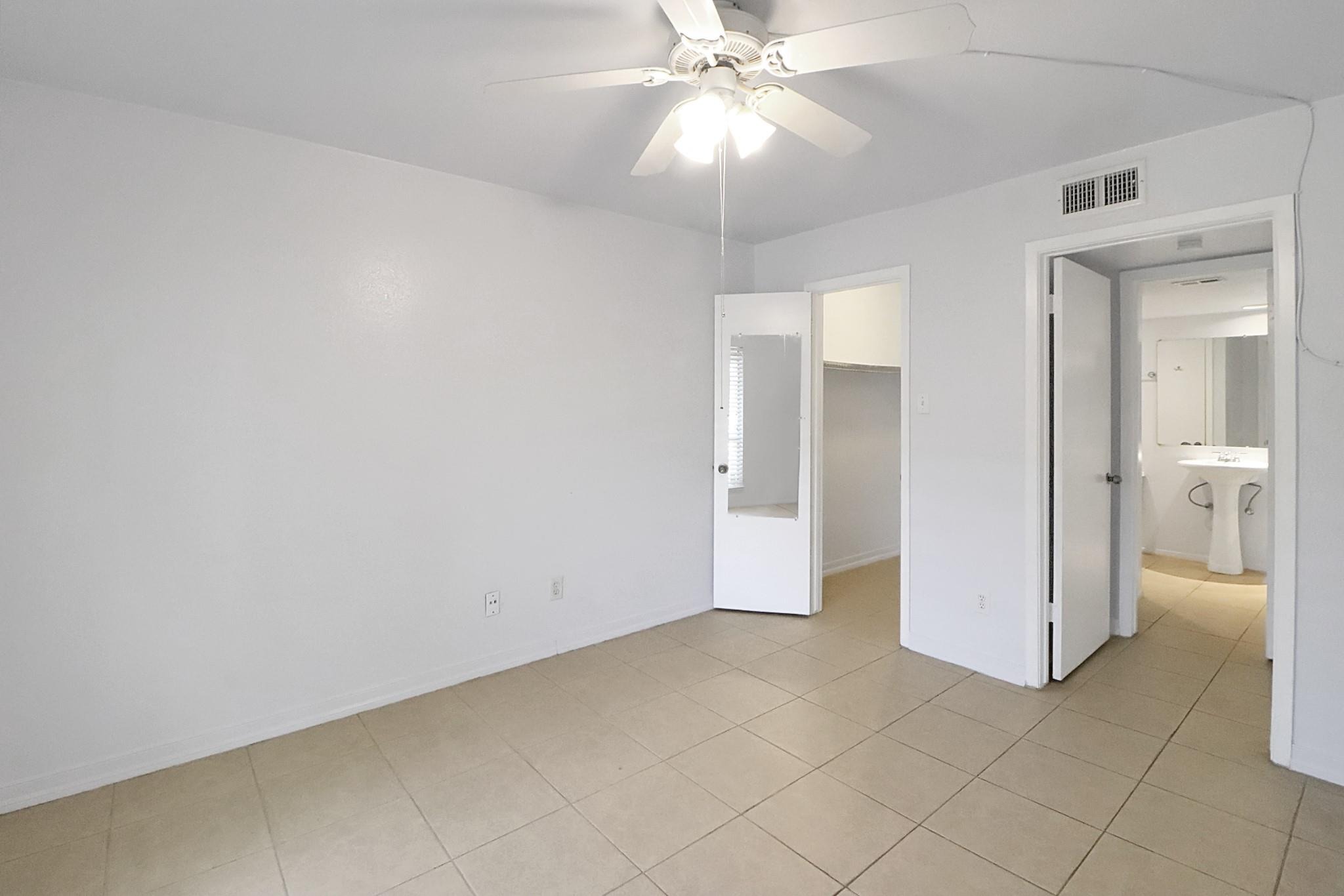Queensloch Dr, Houston, TX 77096 #1