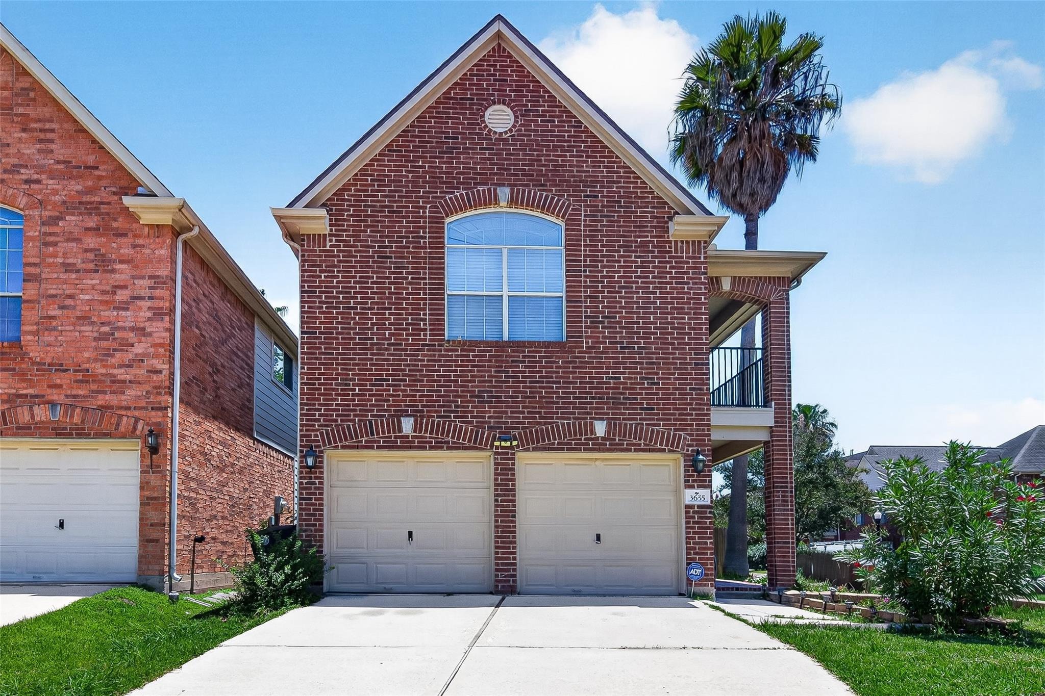 Royal Royce Dr, Houston, TX 77042