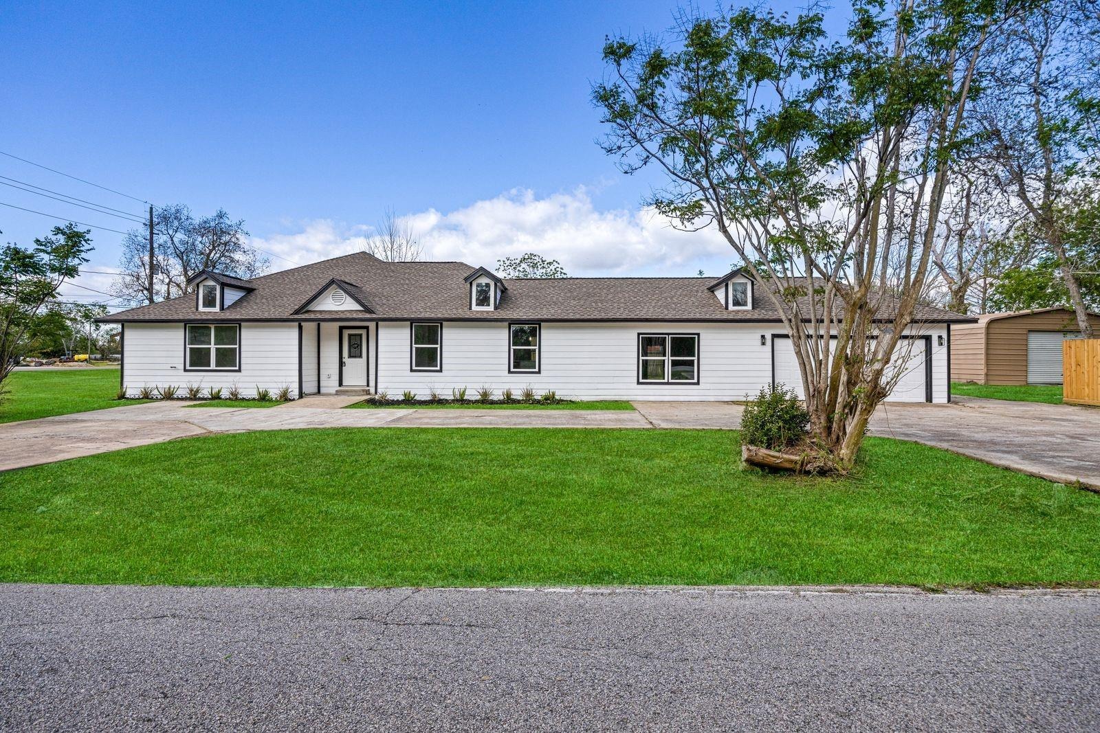 Main St, Alvin, TX 77511