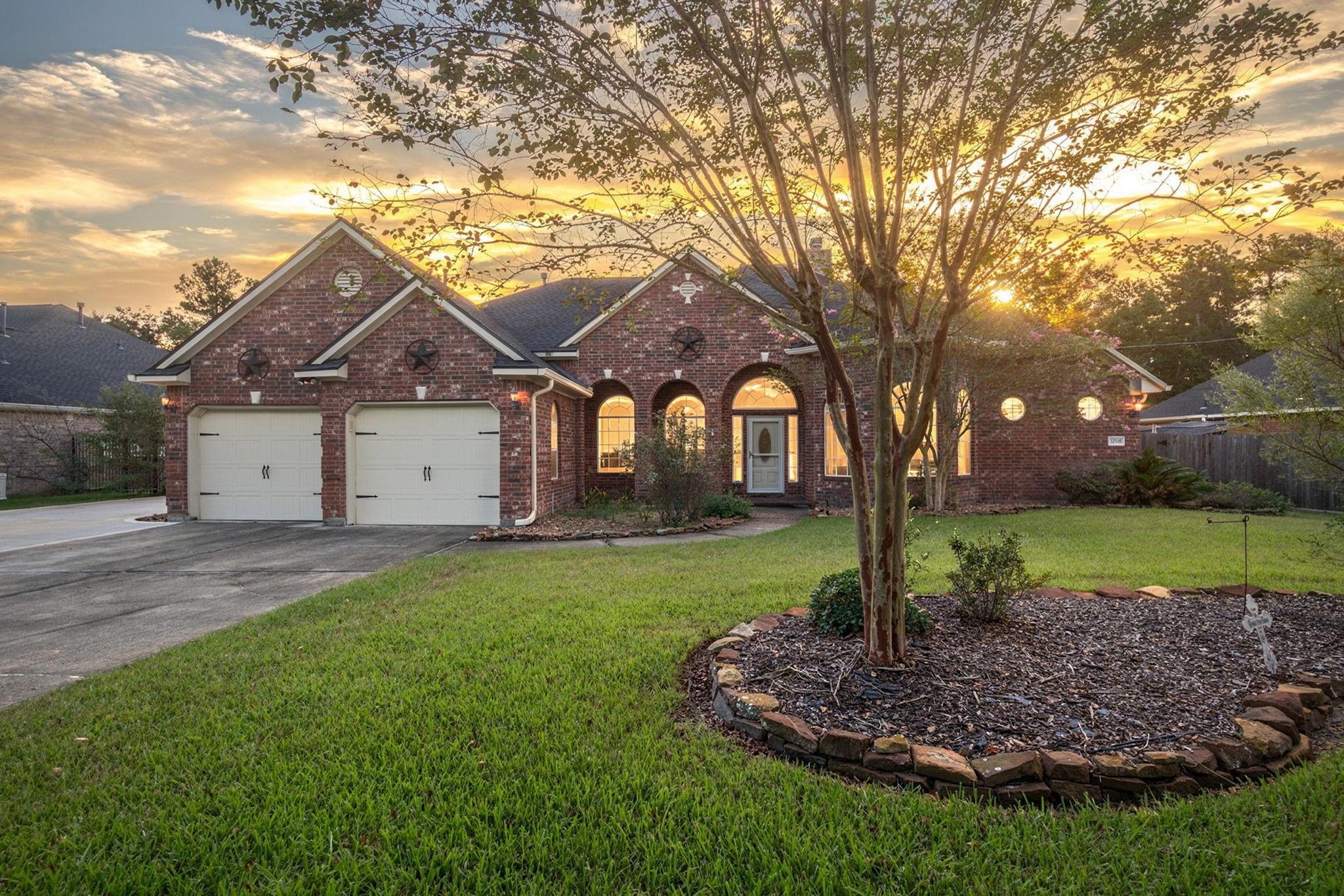 Riverwood Dr, Magnolia, TX 77354