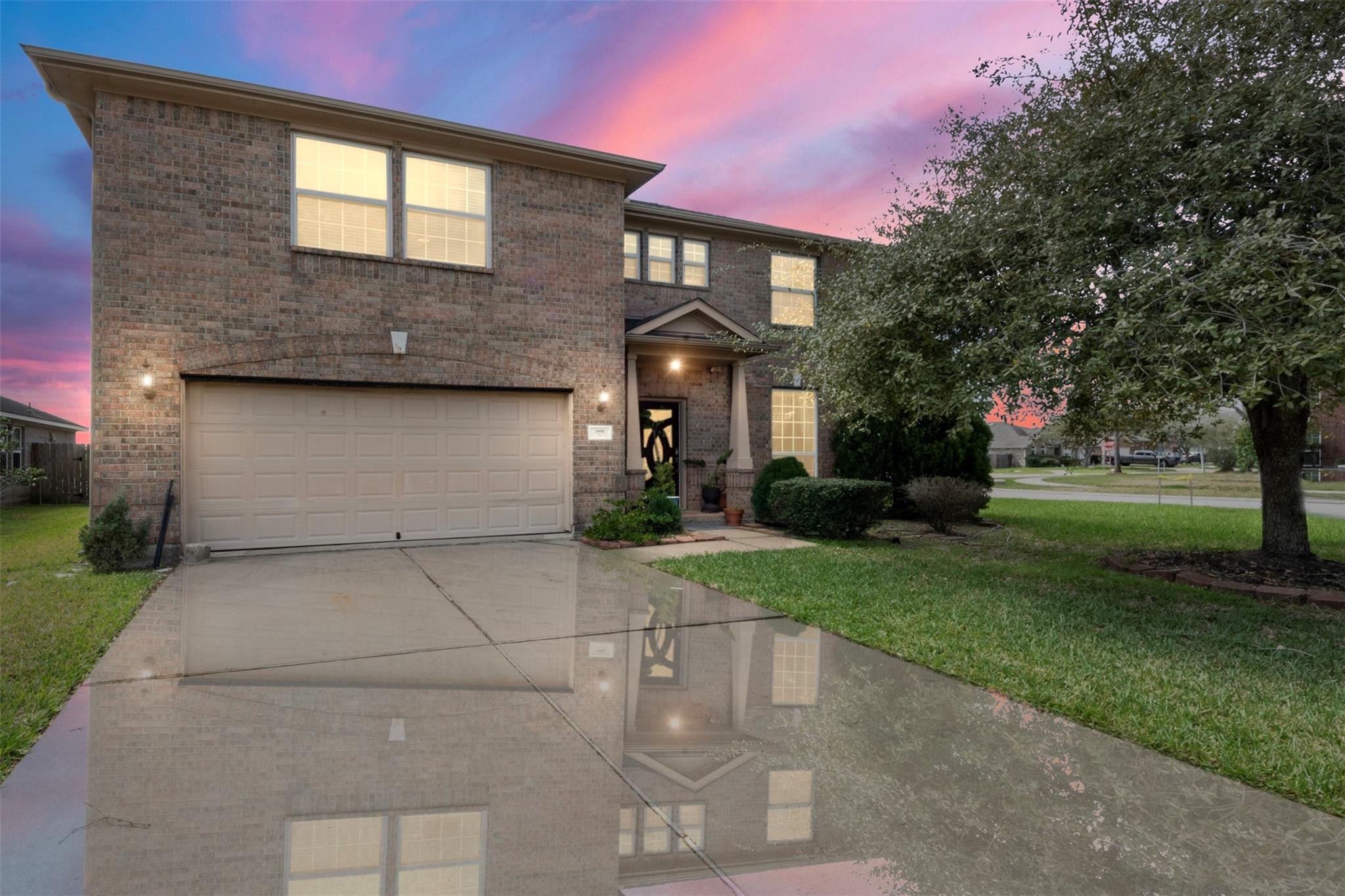 Creek Falls Ct, Pearland, TX 77581