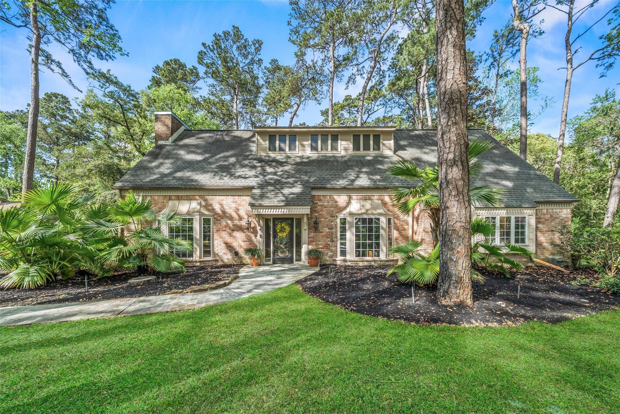 Kings Forest Dr, Kingwood, TX 77339