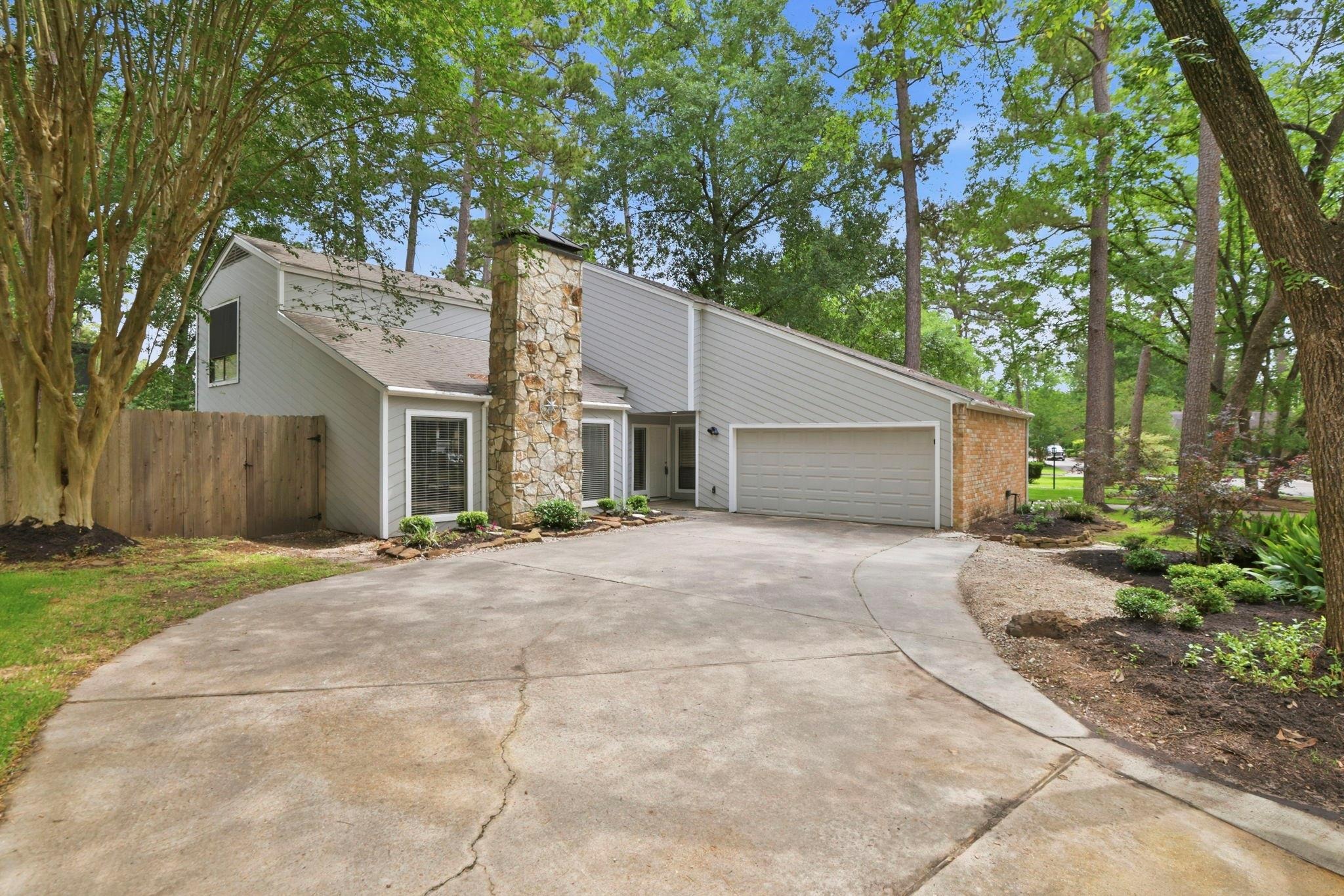 Woodstream Dr, Kingwood, TX 77339