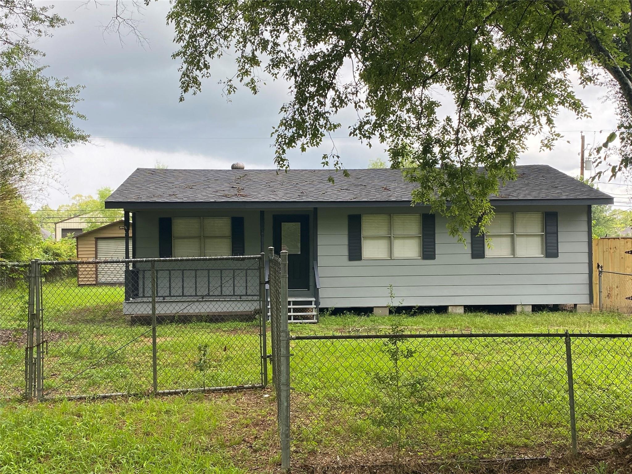 Big Deer Dr, Crosby, TX 77532