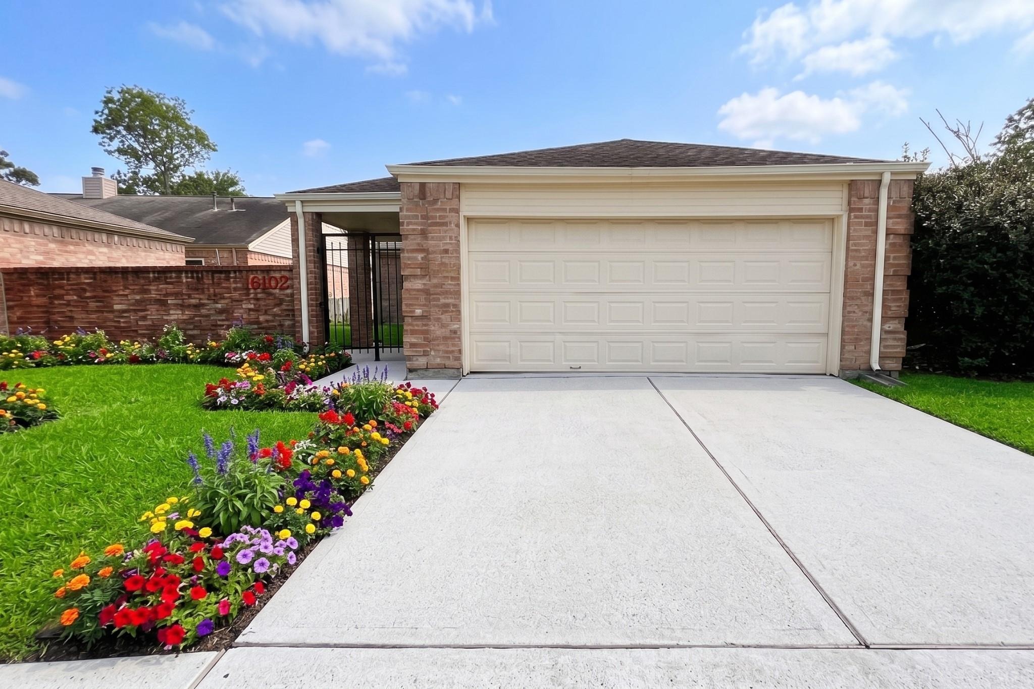Trail Bend Ln, Houston, TX 77084
