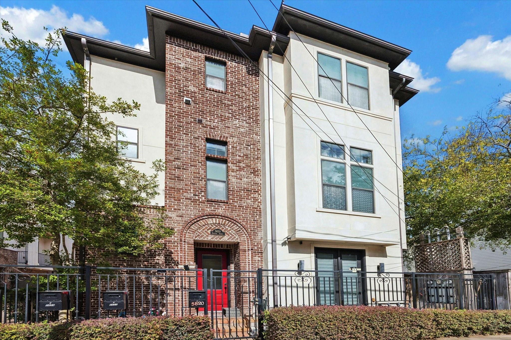 Darling St, Houston, TX 77007