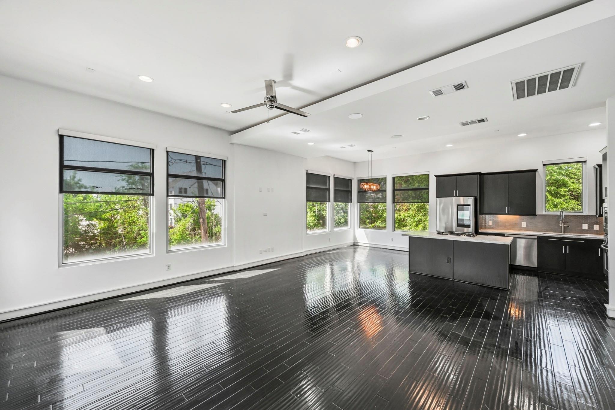 Maxie St, Houston, TX 77007 #1