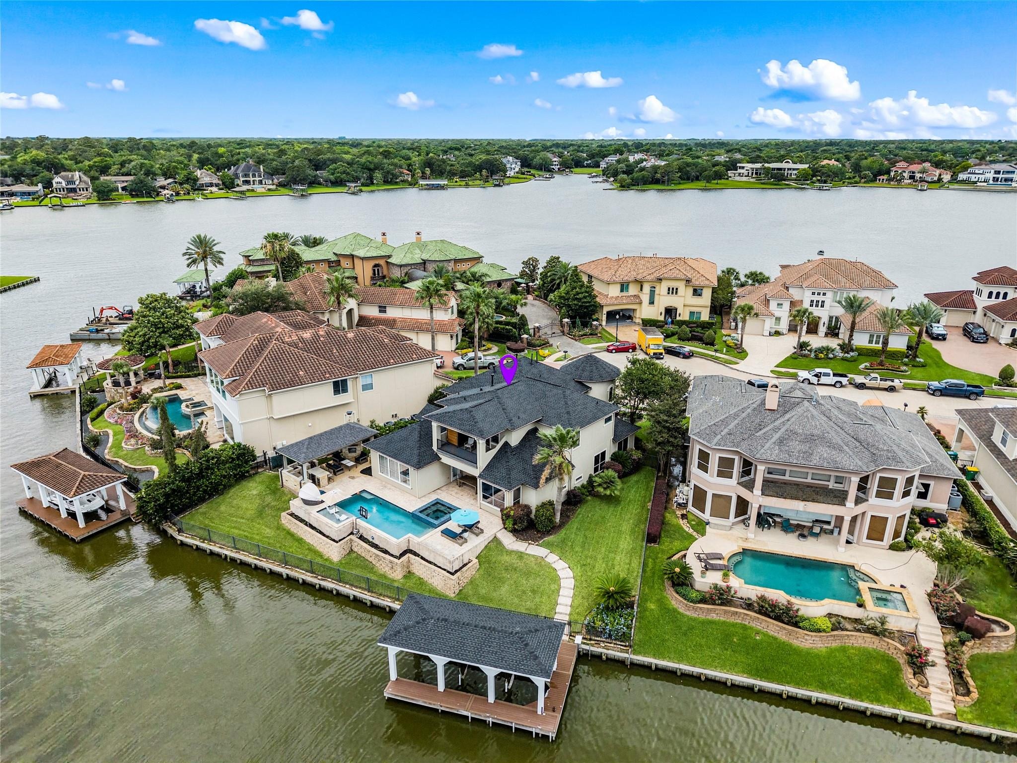 Island Dr, Seabrook, TX 77586