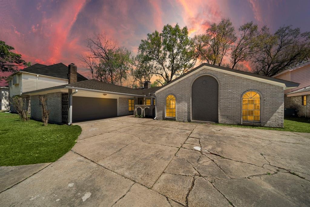 Antoine Dr, Houston, TX 77088