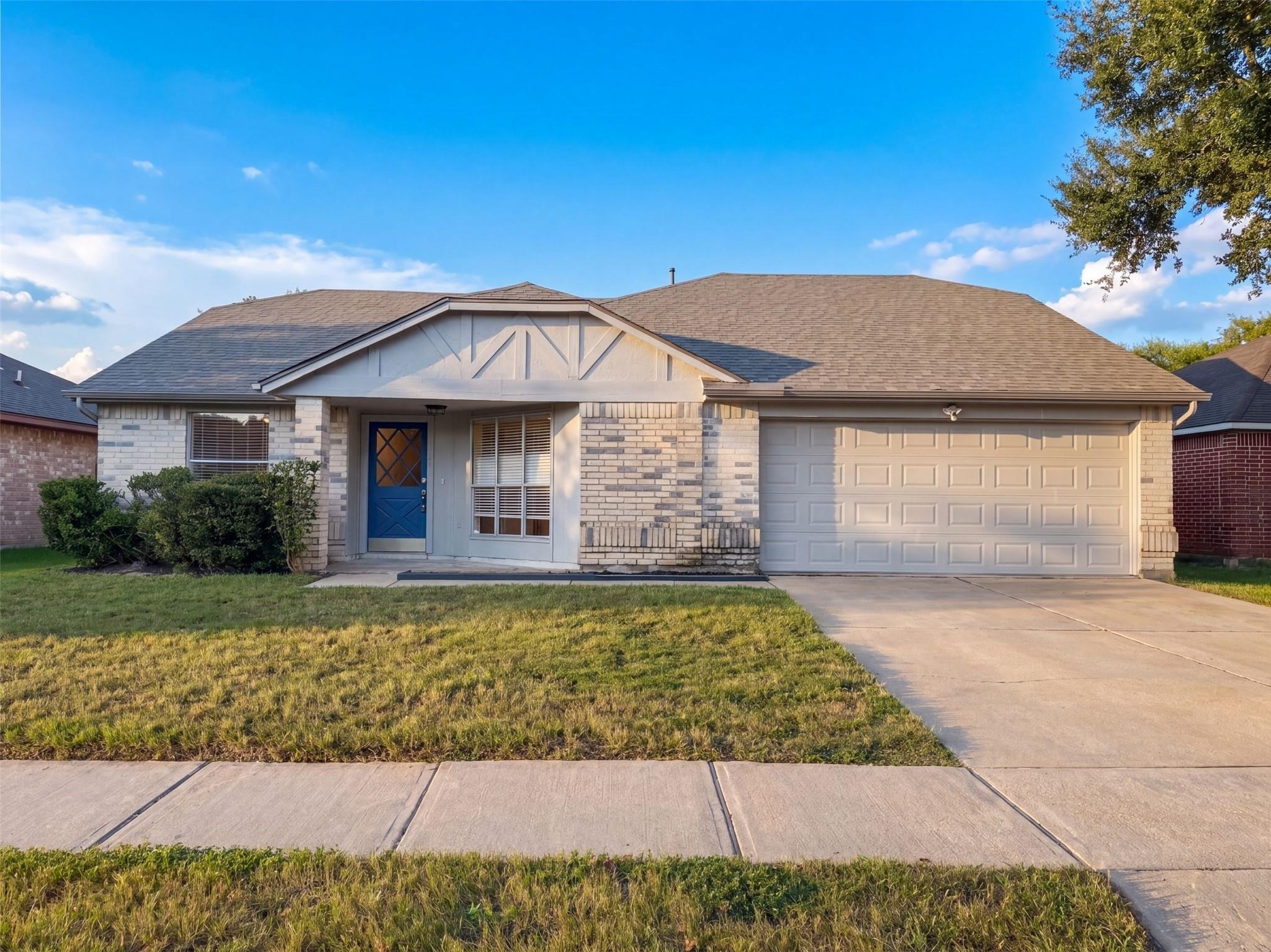 Winding Branch Dr, Katy, TX 77449