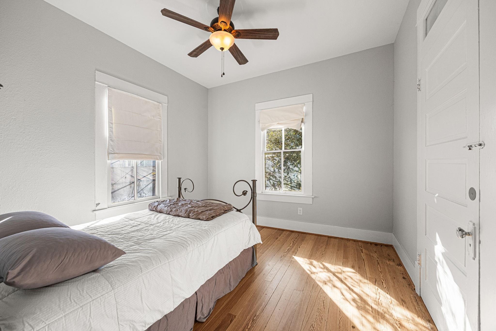 30th St, Galveston, TX 77550 #1
