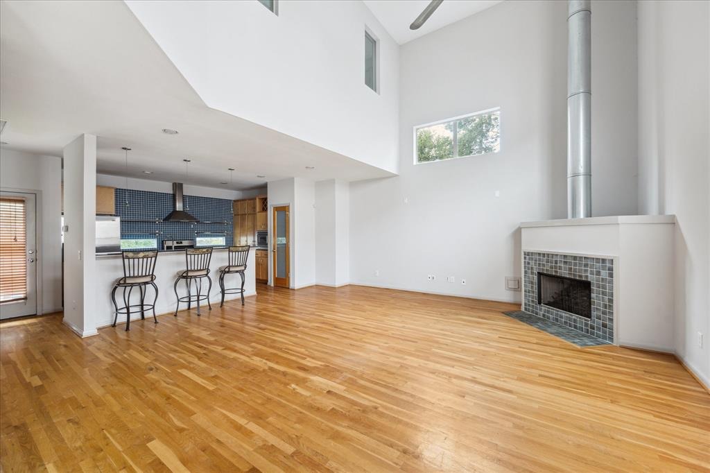 Kiam St, Houston, TX 77007 #1