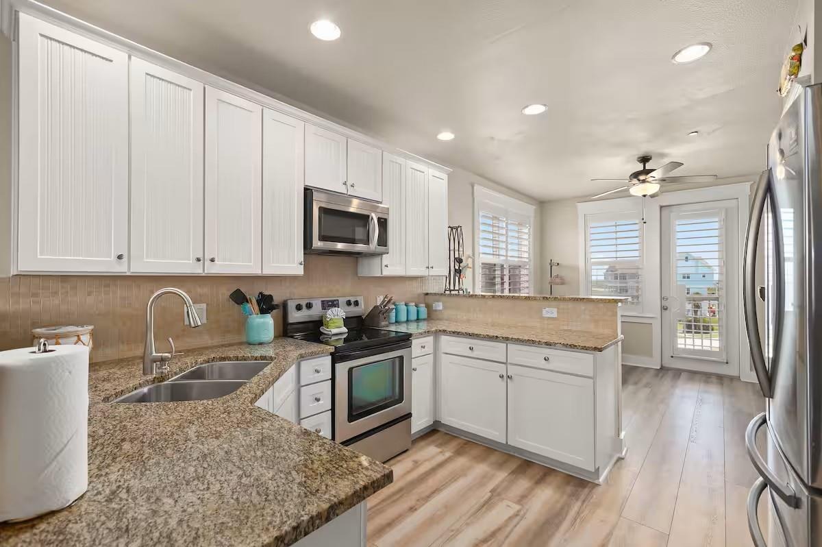 Estuary Dr, Galveston, TX 77554 #1