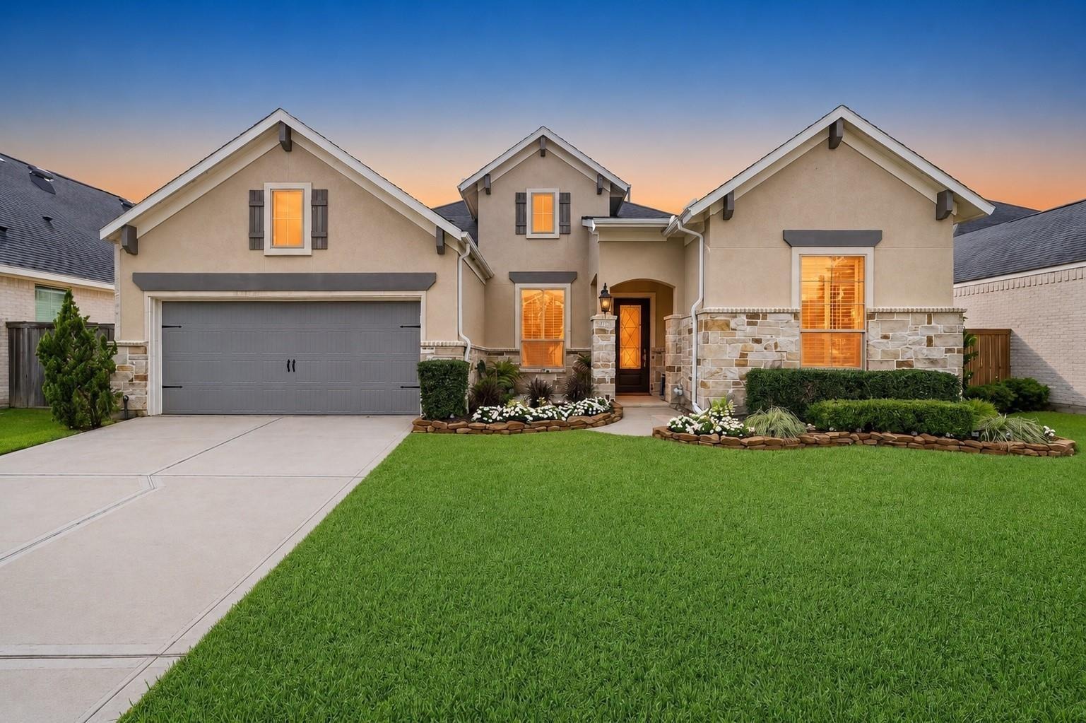 Dover Valley Dr, Houston, TX 77059