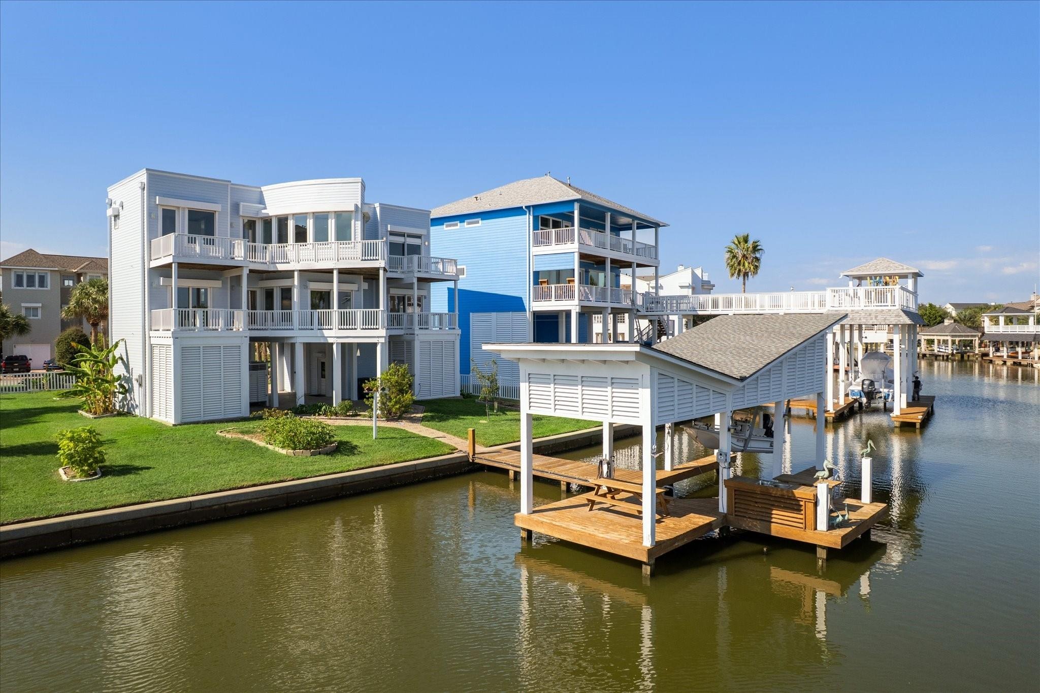 Binnacle Way, Galveston, TX 77554