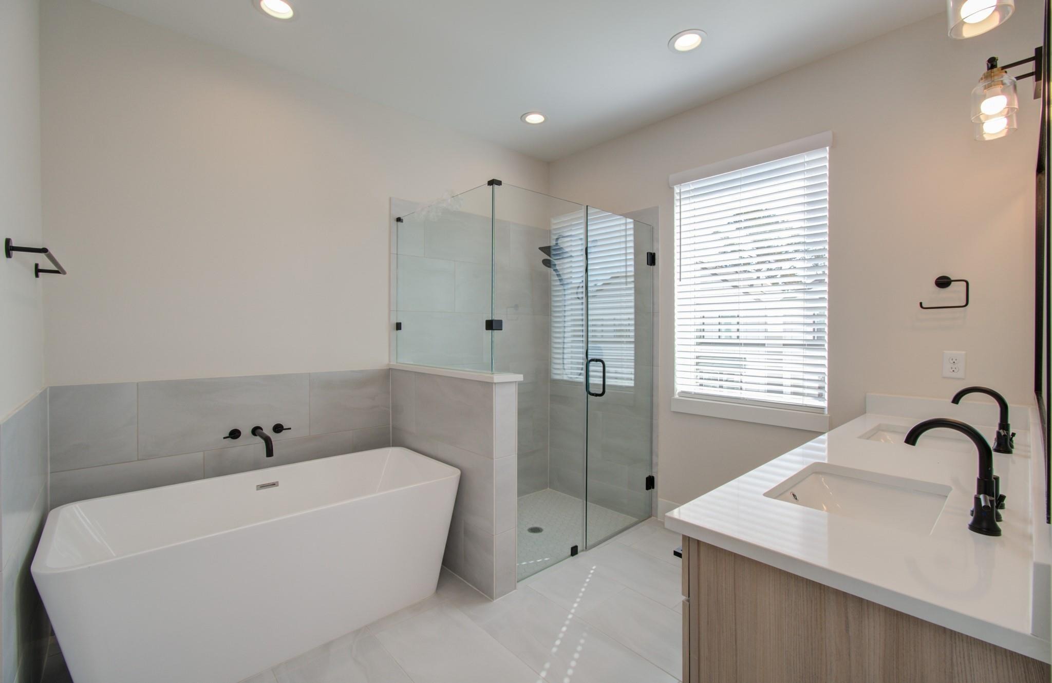 Donovan Gardens Ln, Houston, TX 77091 #1