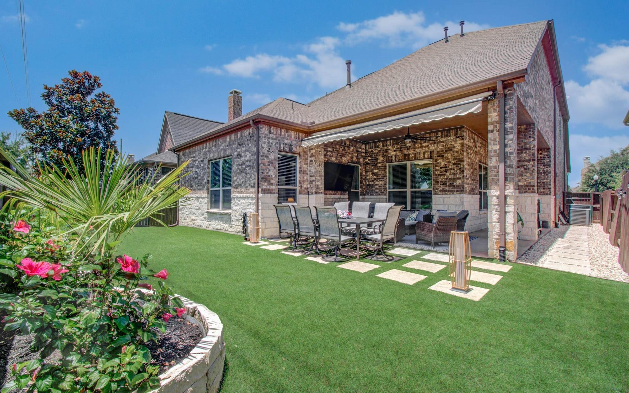 Olde Oaks Estate Ct, Cypress, TX 77433