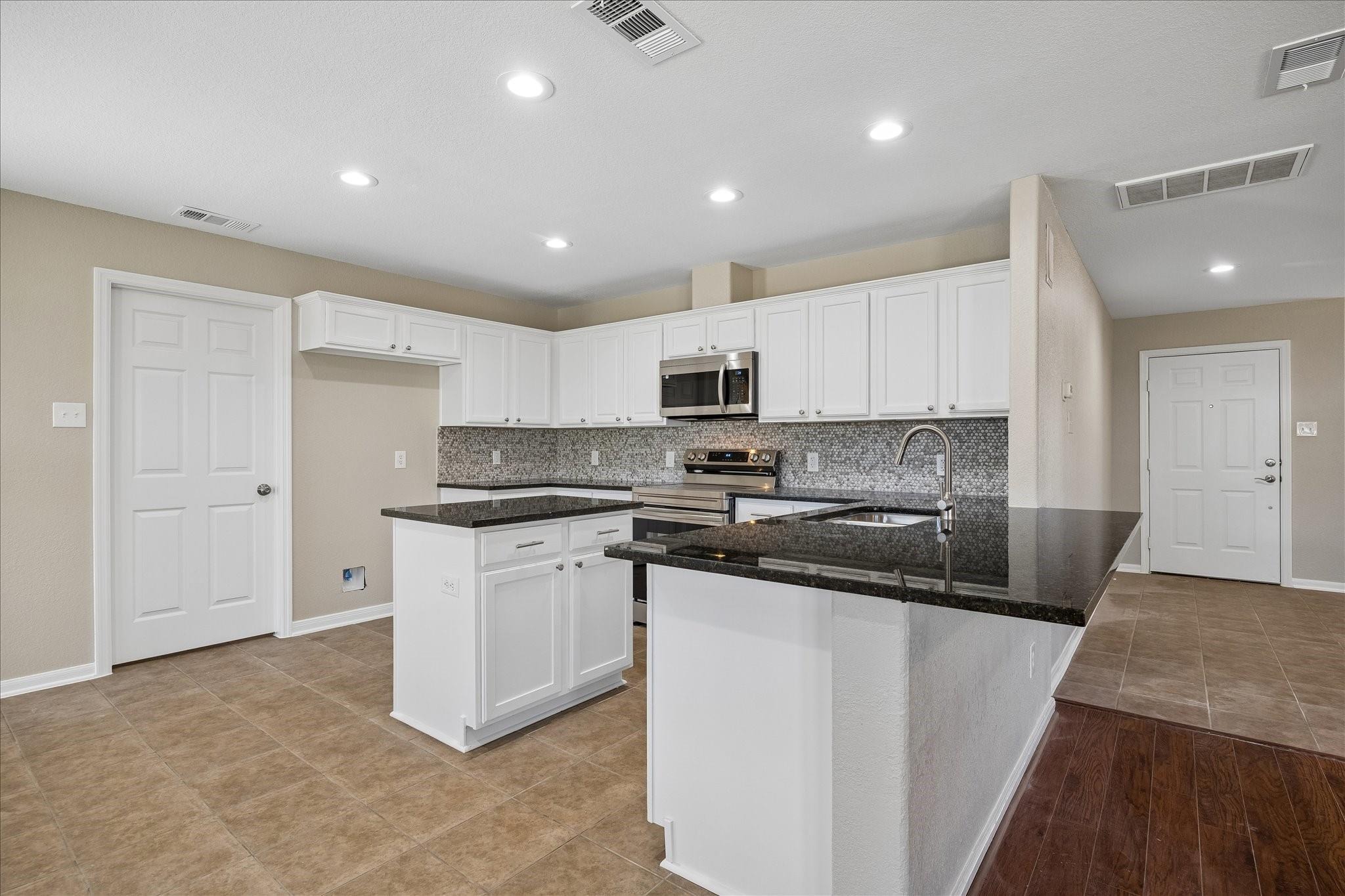 Barrow Point Ln, Houston, TX 77014 #1