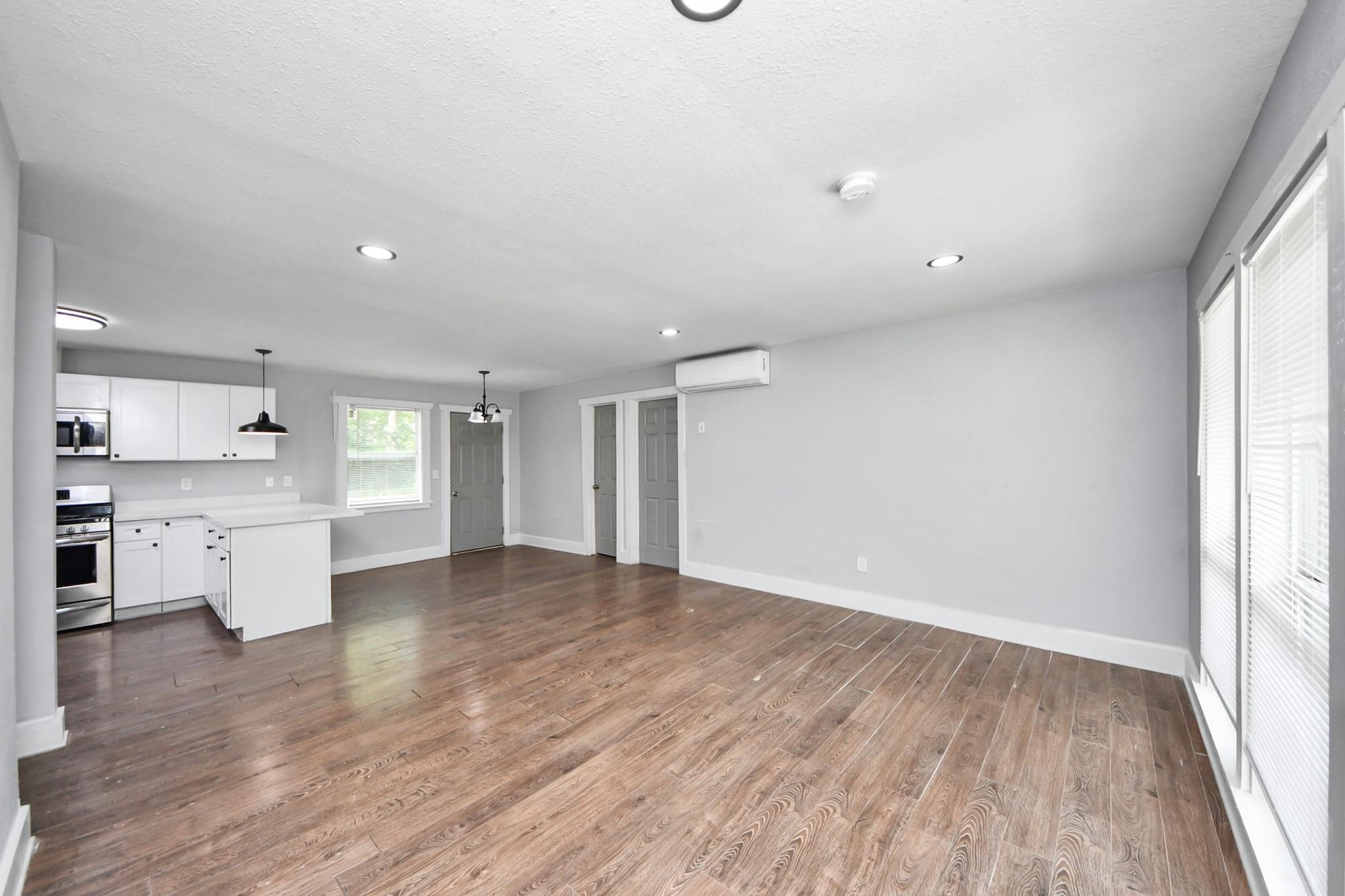 Kenilwood Dr, Houston, TX 77033 #1