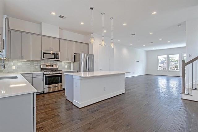 25th St, Houston, TX 77008 #1