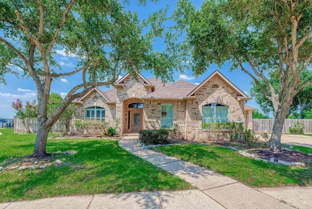 Lakemeade Ct, Sugar Land, TX 77498
