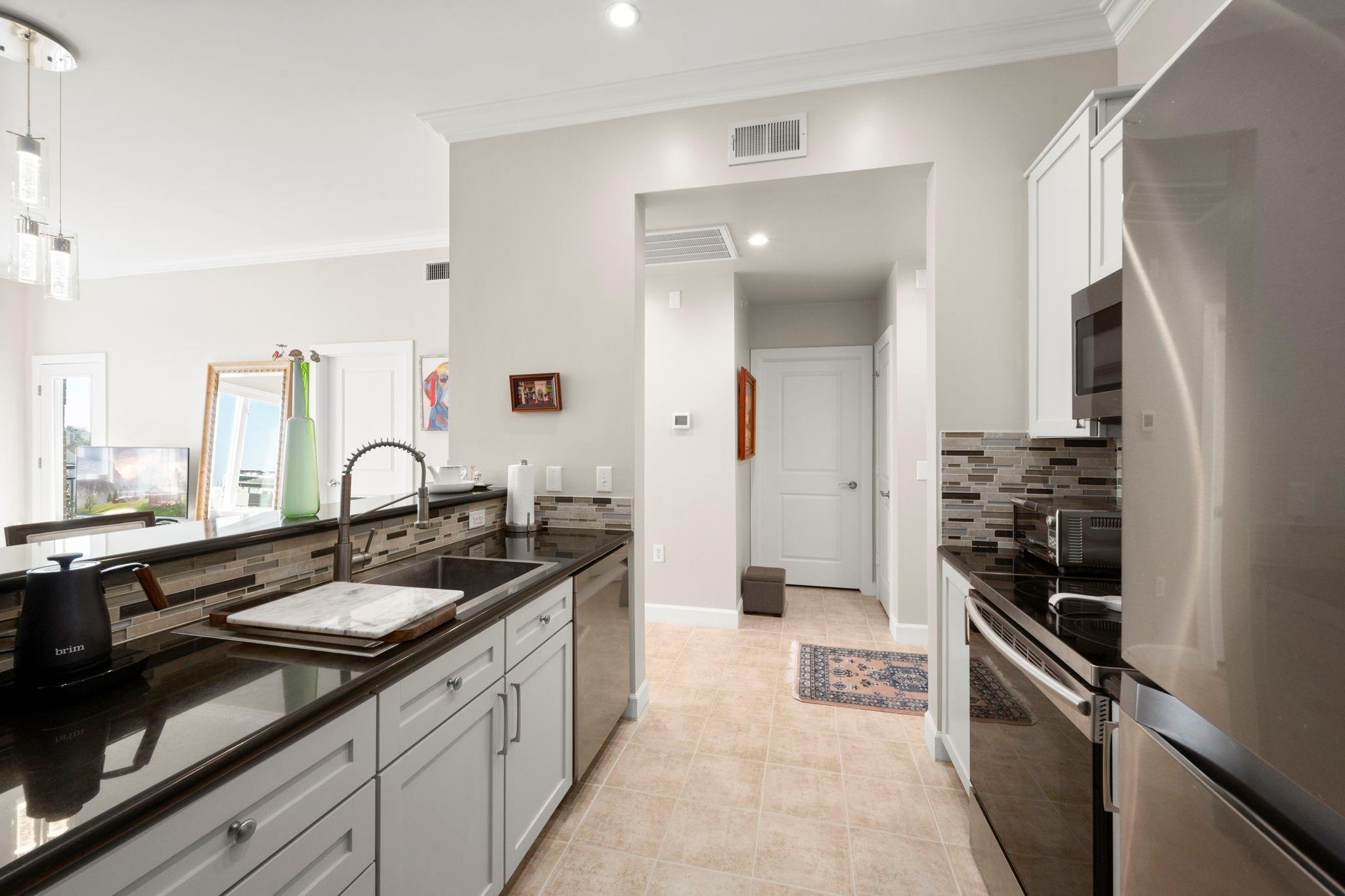 Genesee St, Houston, TX 77006 #1