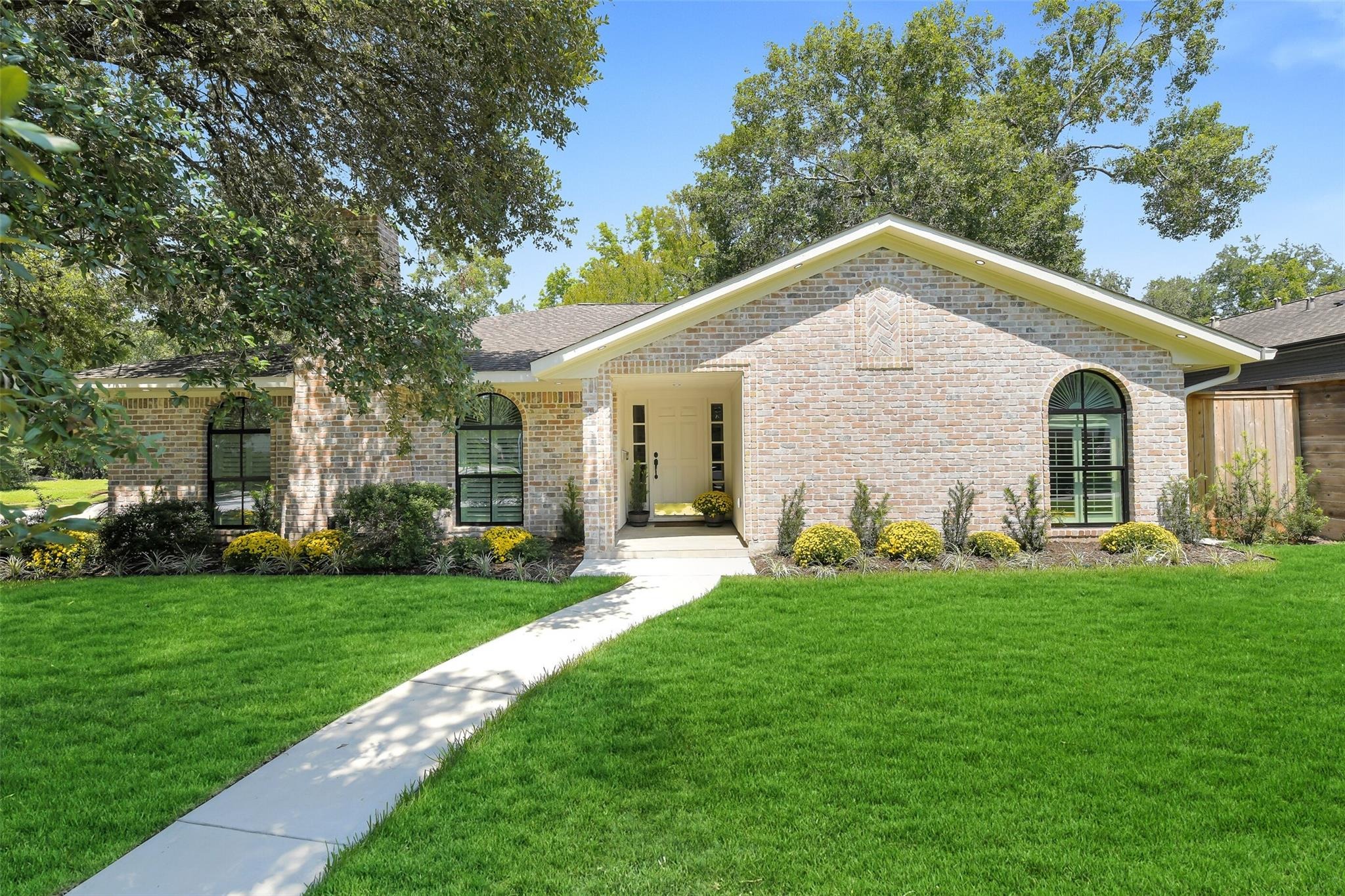 Riverview Dr, Houston, TX 77042