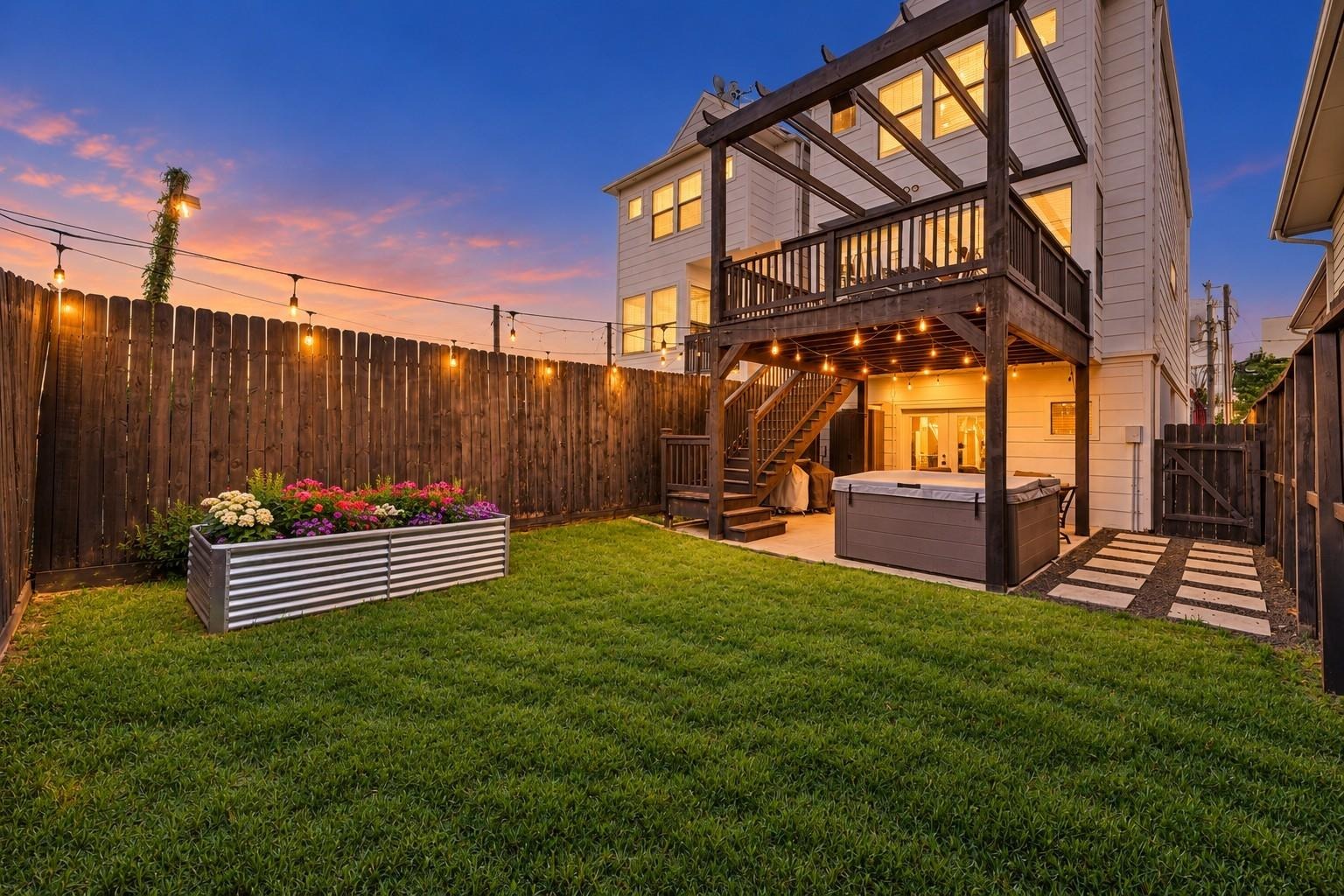 Eigel St, Houston, TX 77007