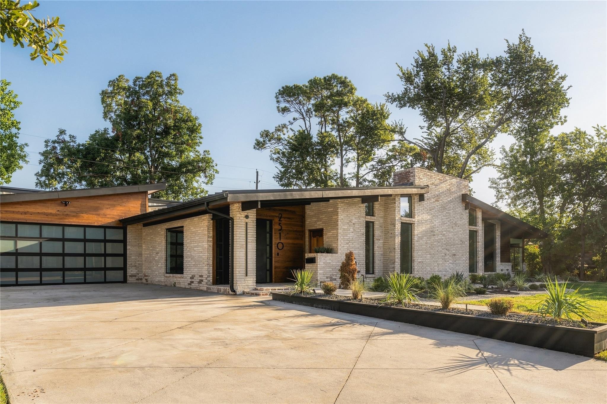 Underwood St, Houston, TX 77030