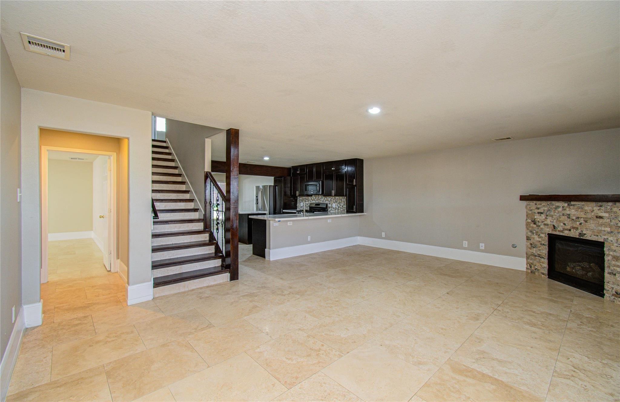 Cabot Hill St, Houston, TX 77044 #1