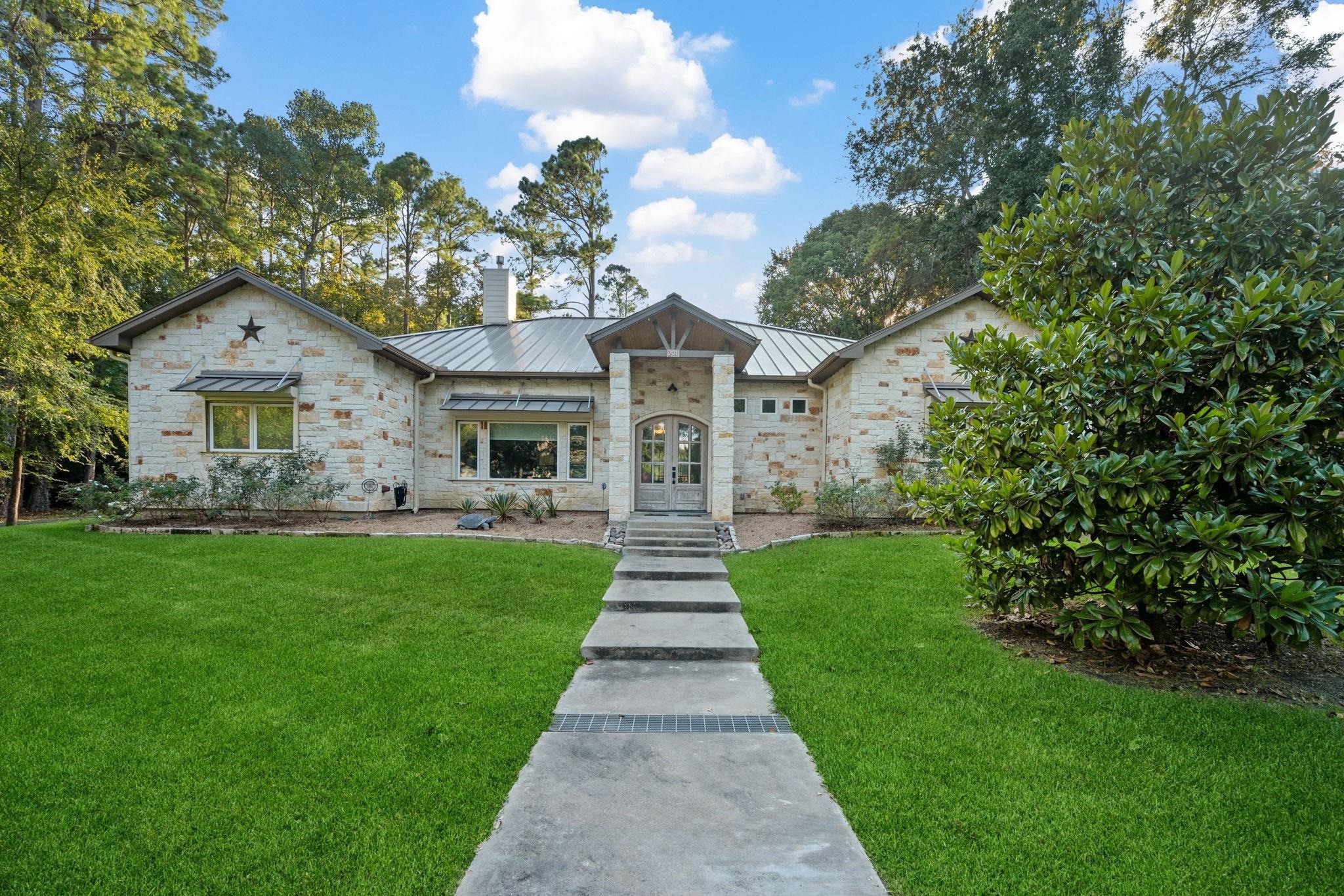 Harbor Run Dr, Coldspring, TX 77331