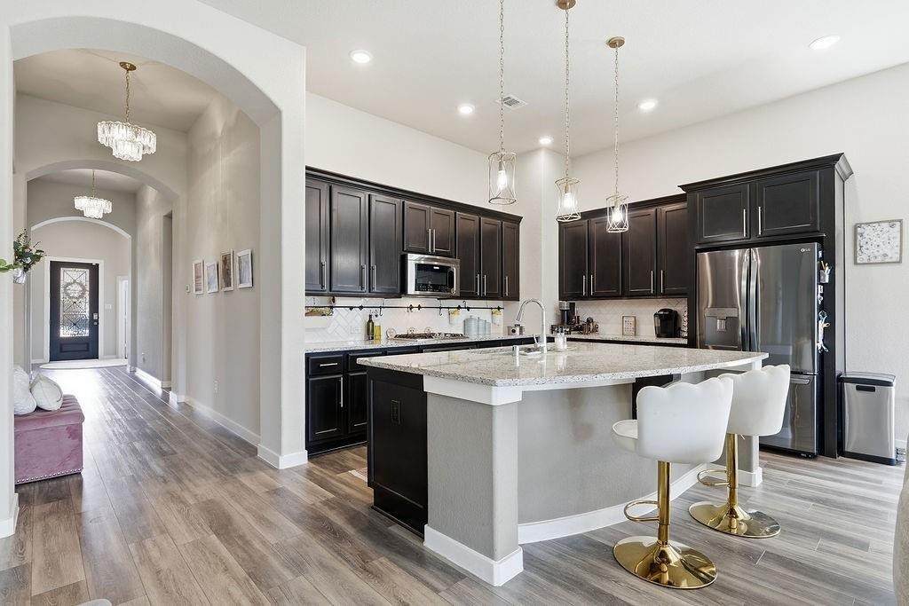 Shackleton Ct, Rosharon, TX 77583