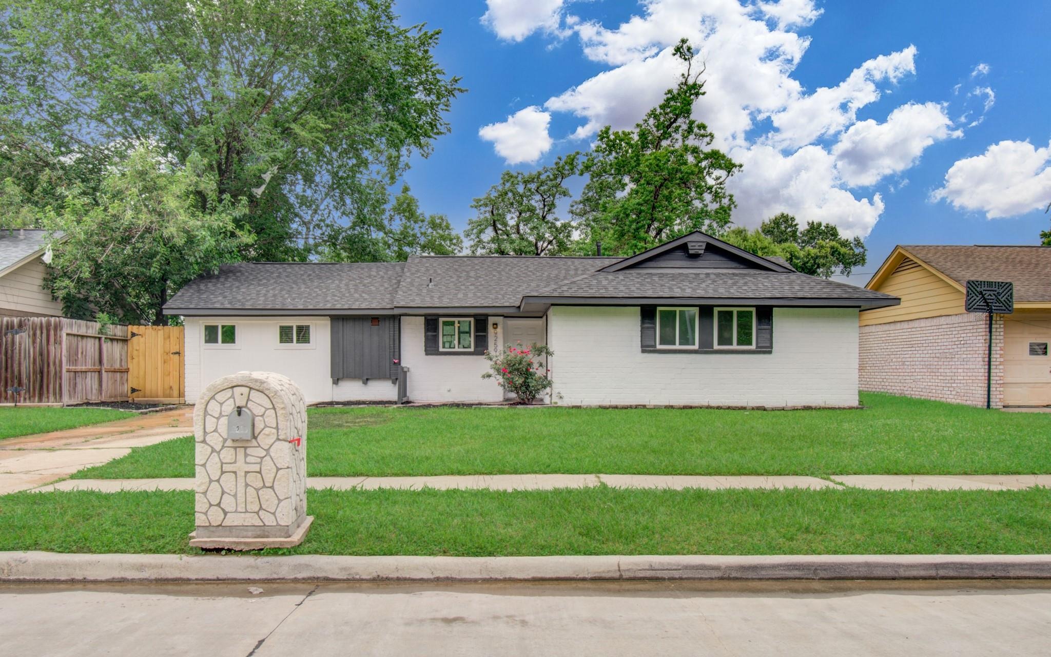 Richland Dr, Houston, TX 77078