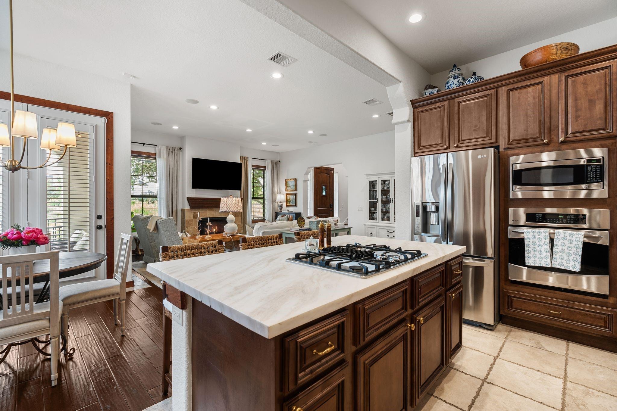 24th St, Houston, TX 77008 #1