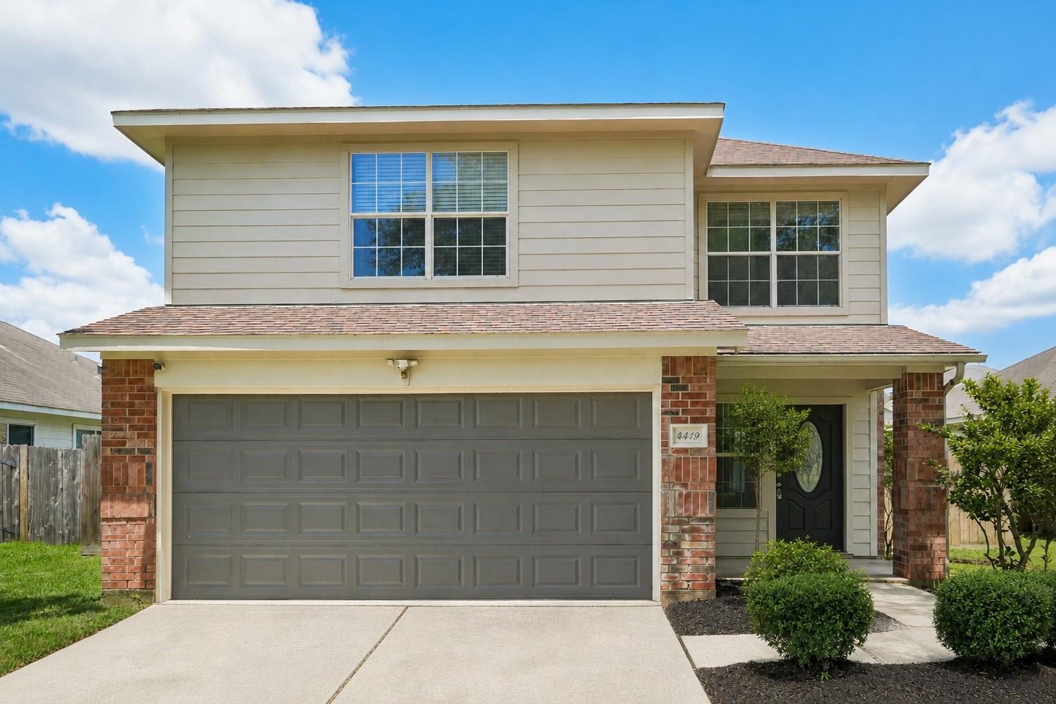 Crossvine Ave, Baytown, TX 77521