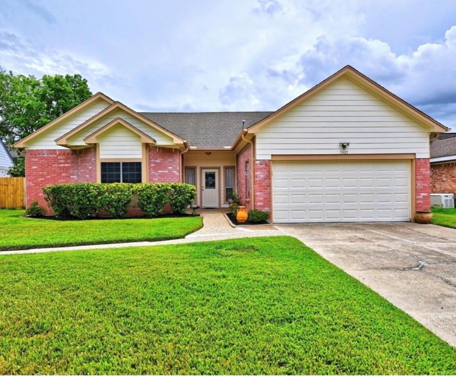 Creekfield Dr, Spring, TX 77379